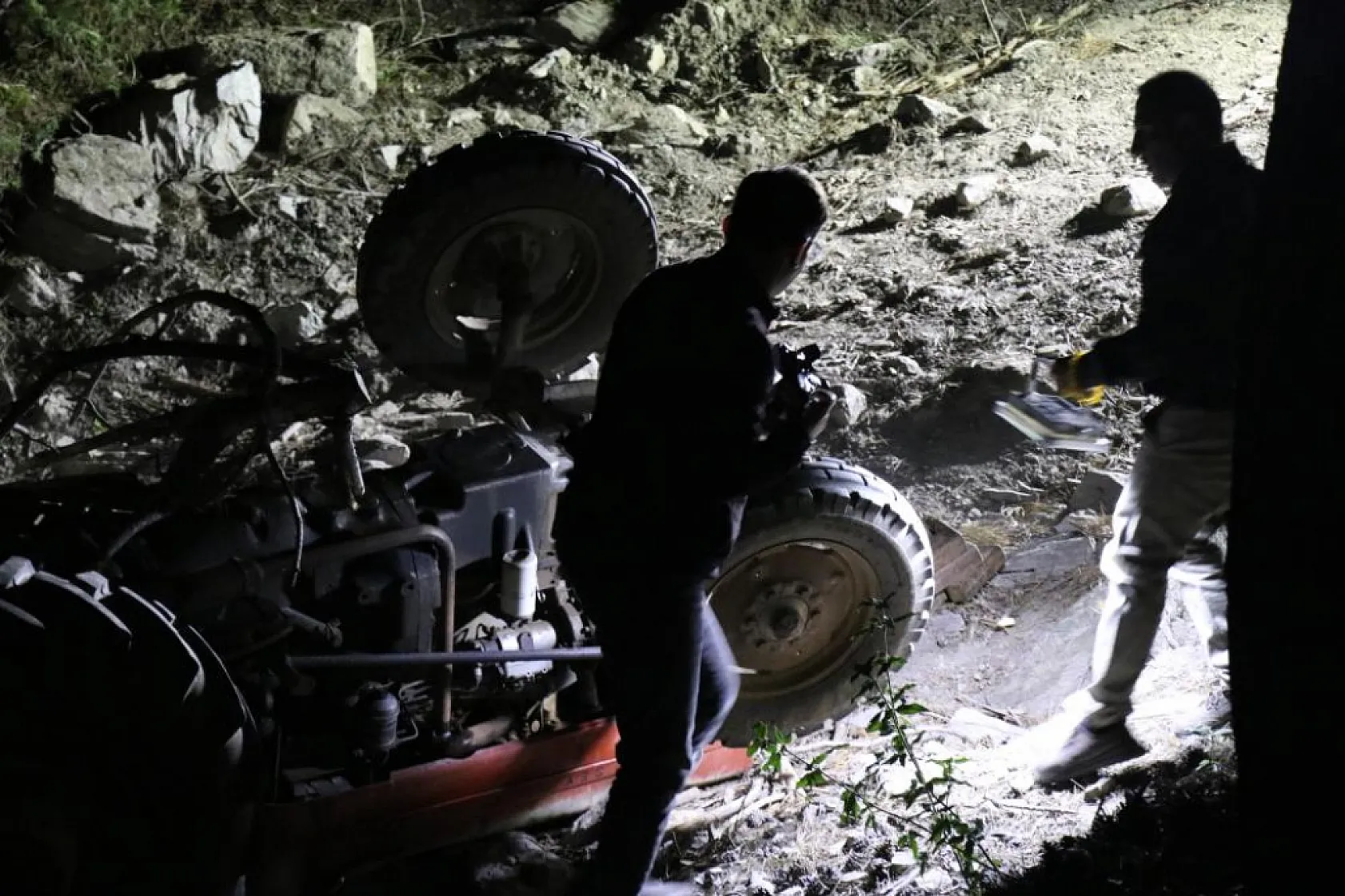 Ormana odun toplamaya giden yaşlı çiftin cansız bedenleri 2 gün sonra bulundu