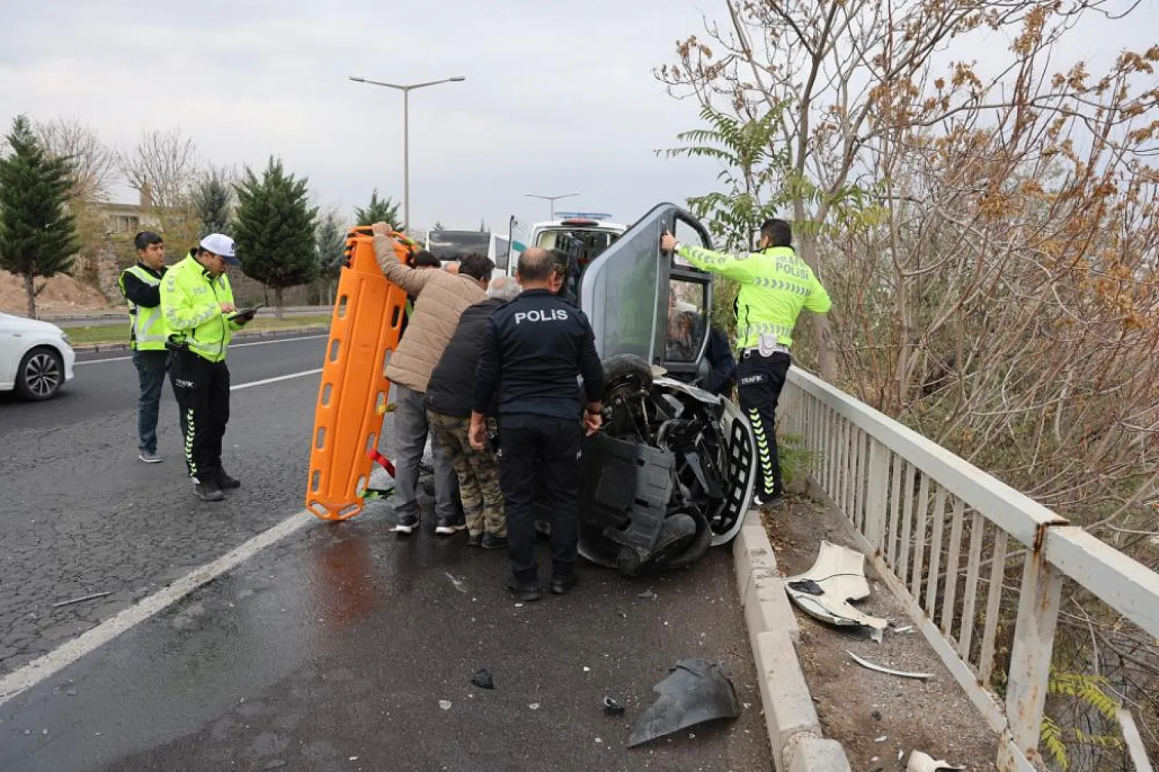Elektrikli otomobile çarptı, savunması 'pes' dedirtti: 'Küçük olduğu için çaptım, büyük olsa çarpmazdım'