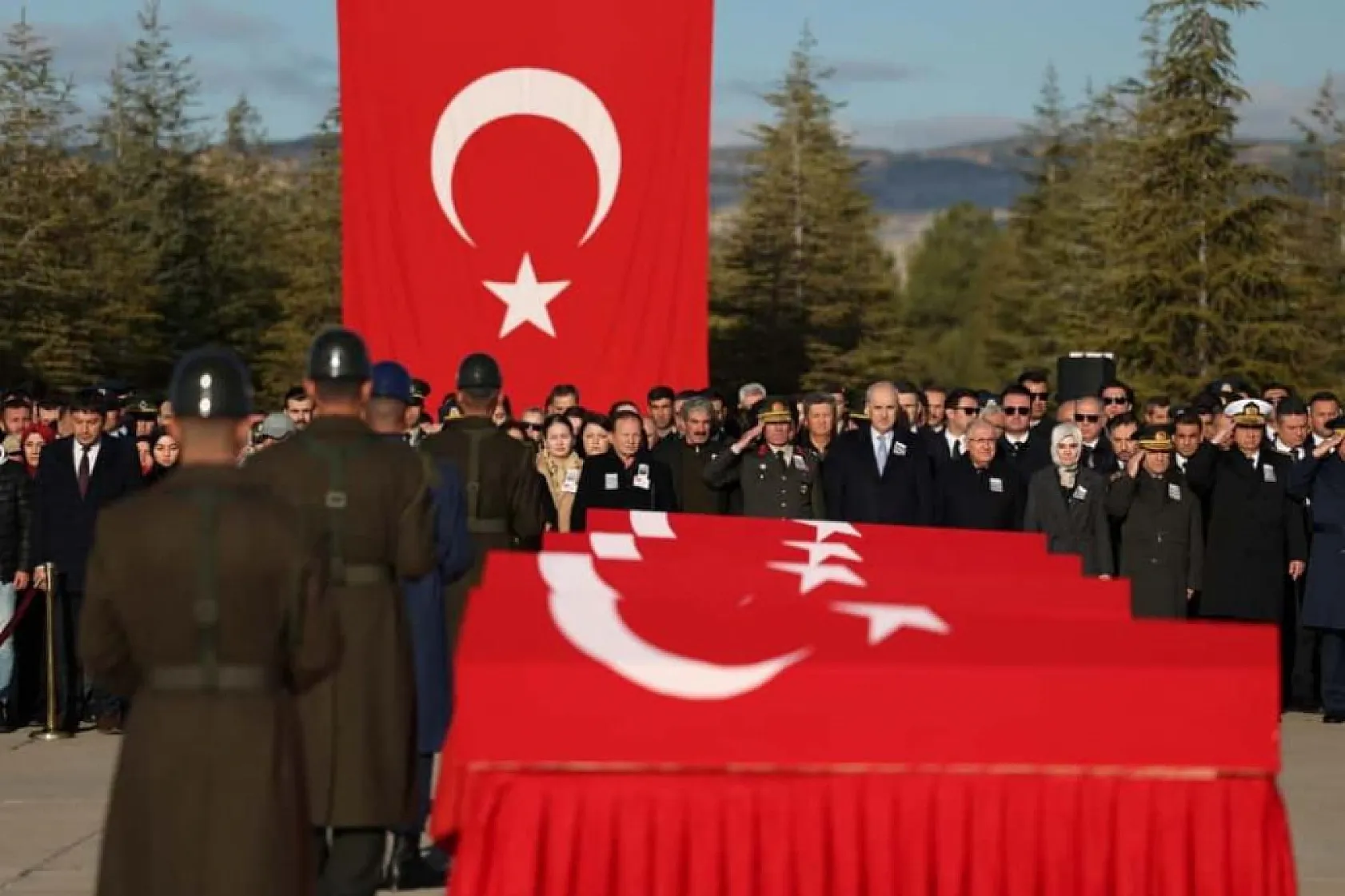 Gürcistan'daki uçak kazasında şehit olan 20 asker için tören düzenlendi