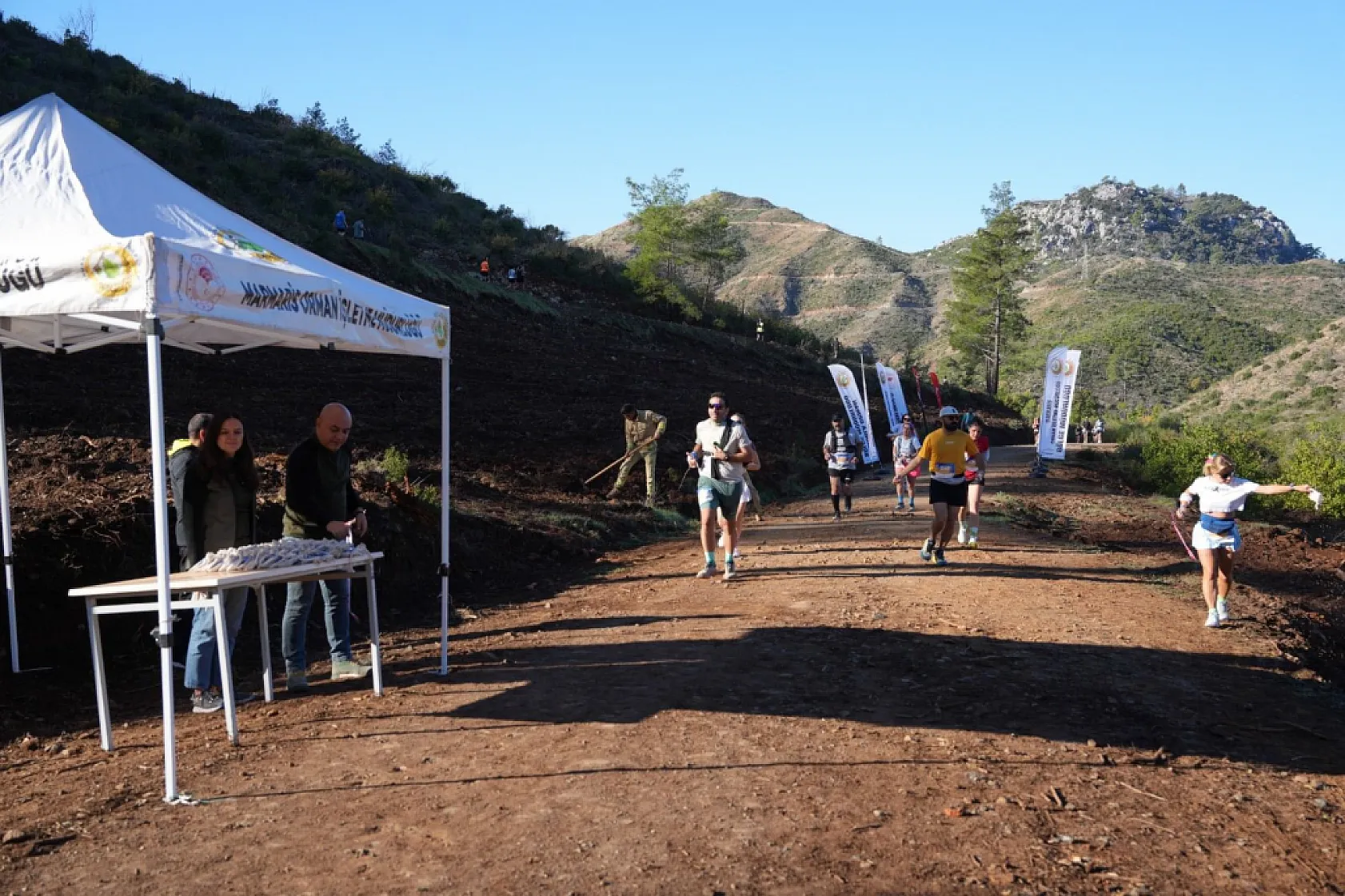 Marmaris Orman İşletme Müdürlüğü'nden Ultra Trail Maratonu'nda tohum atma etkinliği
