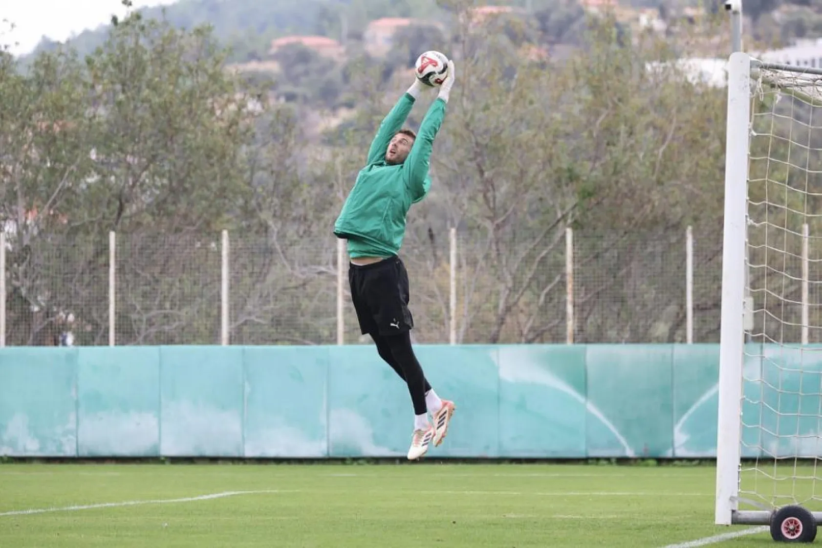 Bodrum FK liderlik için Ümraniyespor deplasmanında