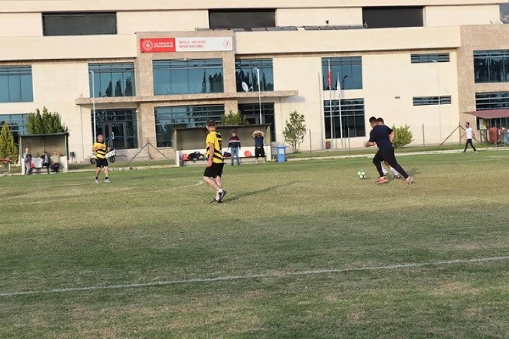 Köyceğiz'de Öğretmenler Günü Futbol Turnuvası tamamlandı