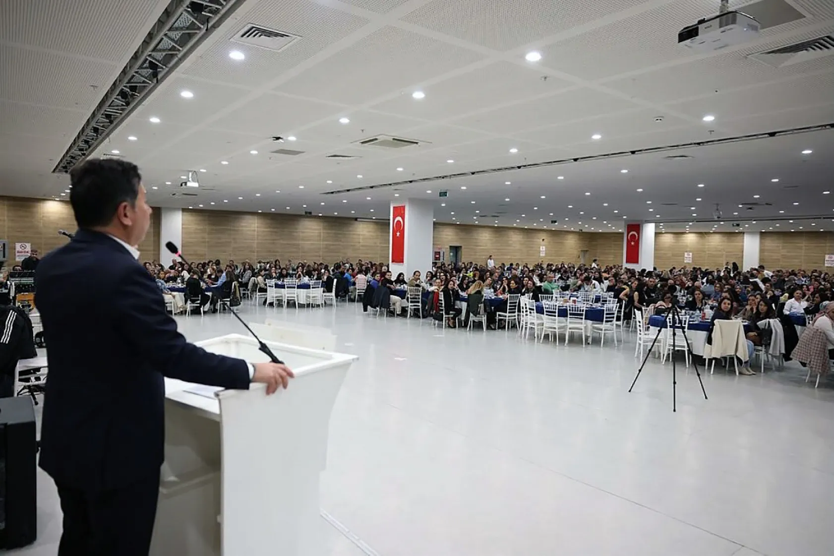Muğla Büyükşehir Belediyesinden Öğretmenlere özel kutlama