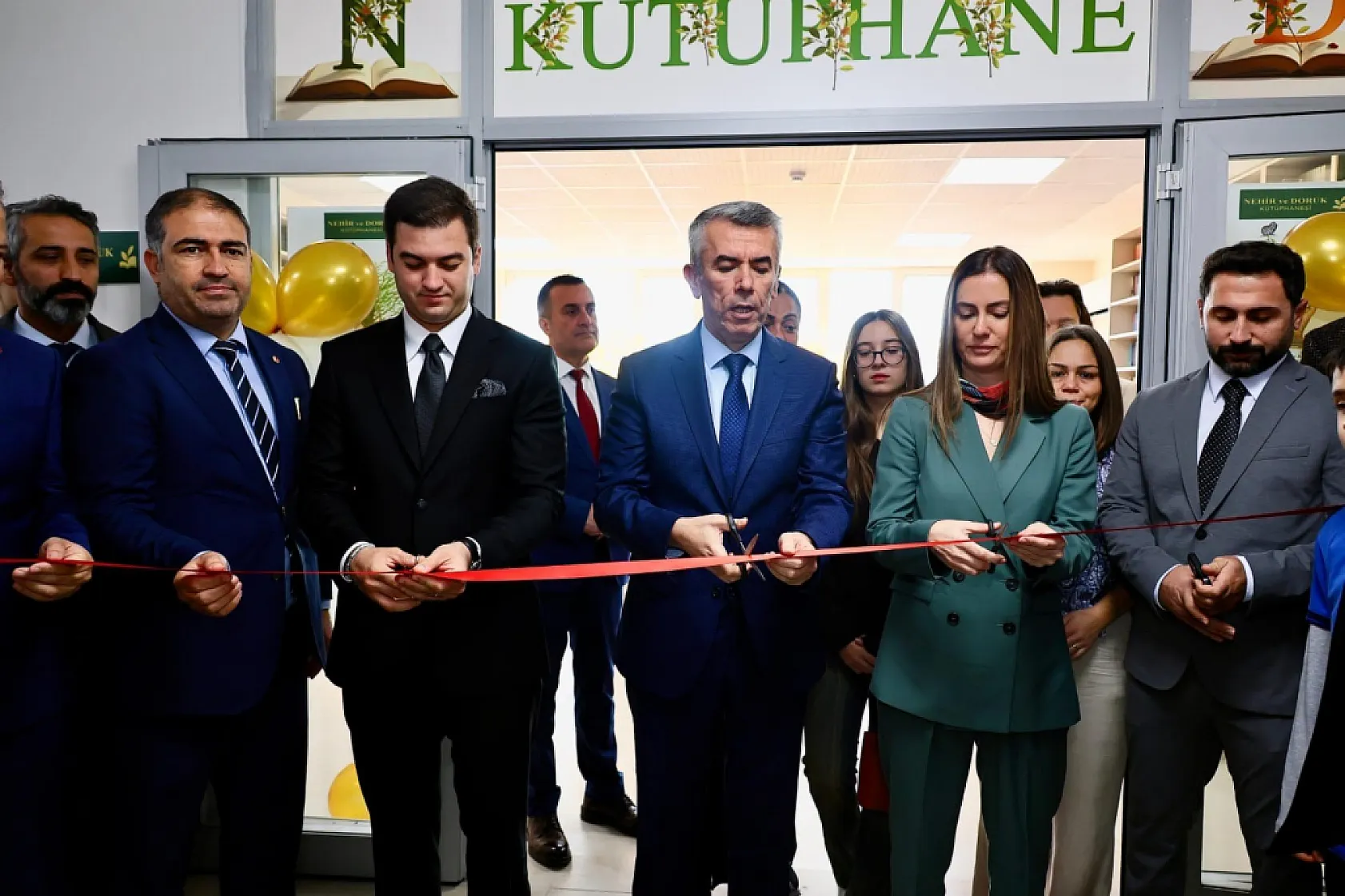 Yangında hayatını kaybeden kardeşlerin adı Bodrum'da kütüphane ile yaşatılıyor