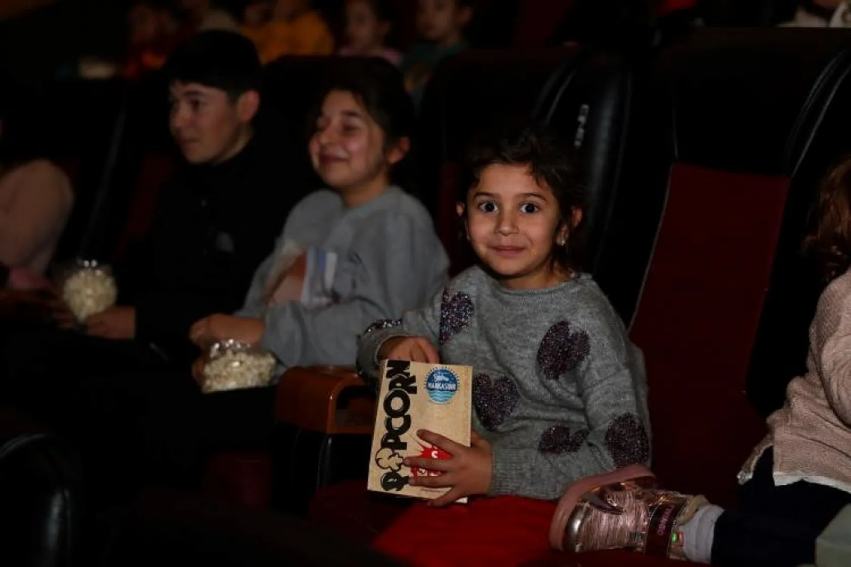 Bodrum Belediyesi'nden çocuklara sürpriz sinema gösterimi
