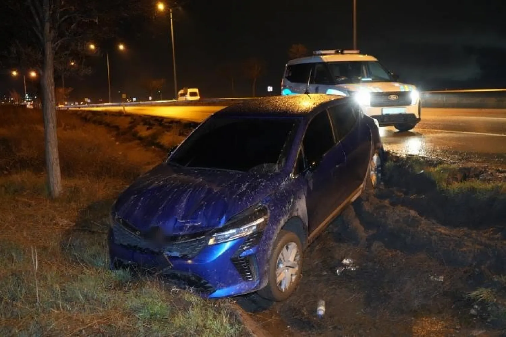 Kontrolden çıkan otomobil şarampole devrildi, sürücü kayıplara karıştı