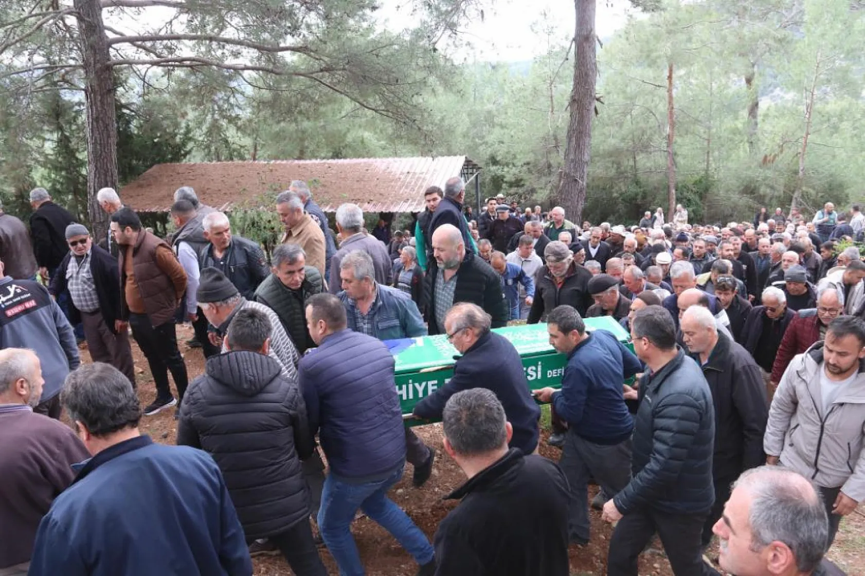 Fethiye'de Kazada Hayatını Kaybeden Babaanne ve Torunu Toprağa Verildi