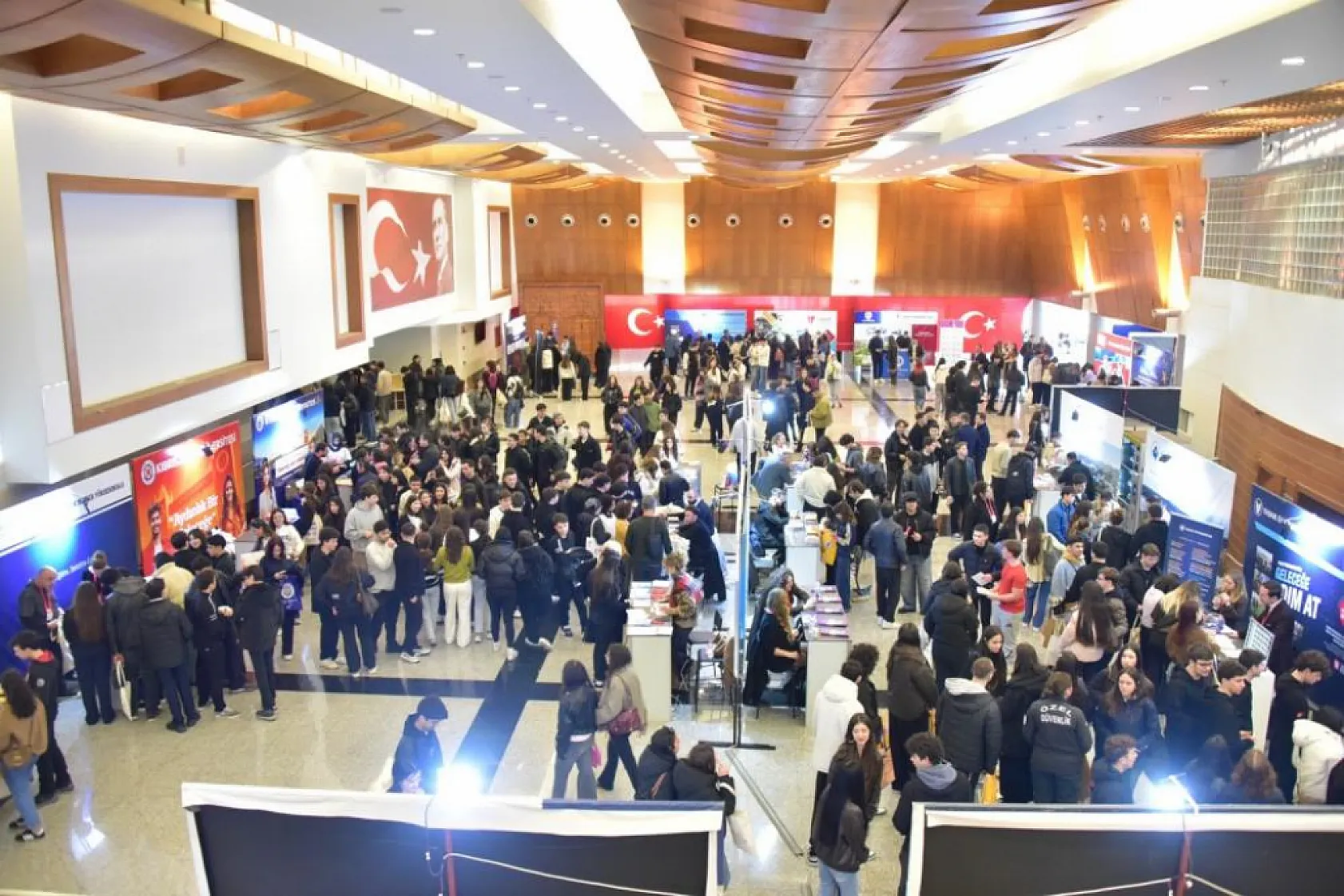 MSKÜ, Üniversite Tanıtım Günleri'nde Aday Öğrencilerle Buluştu