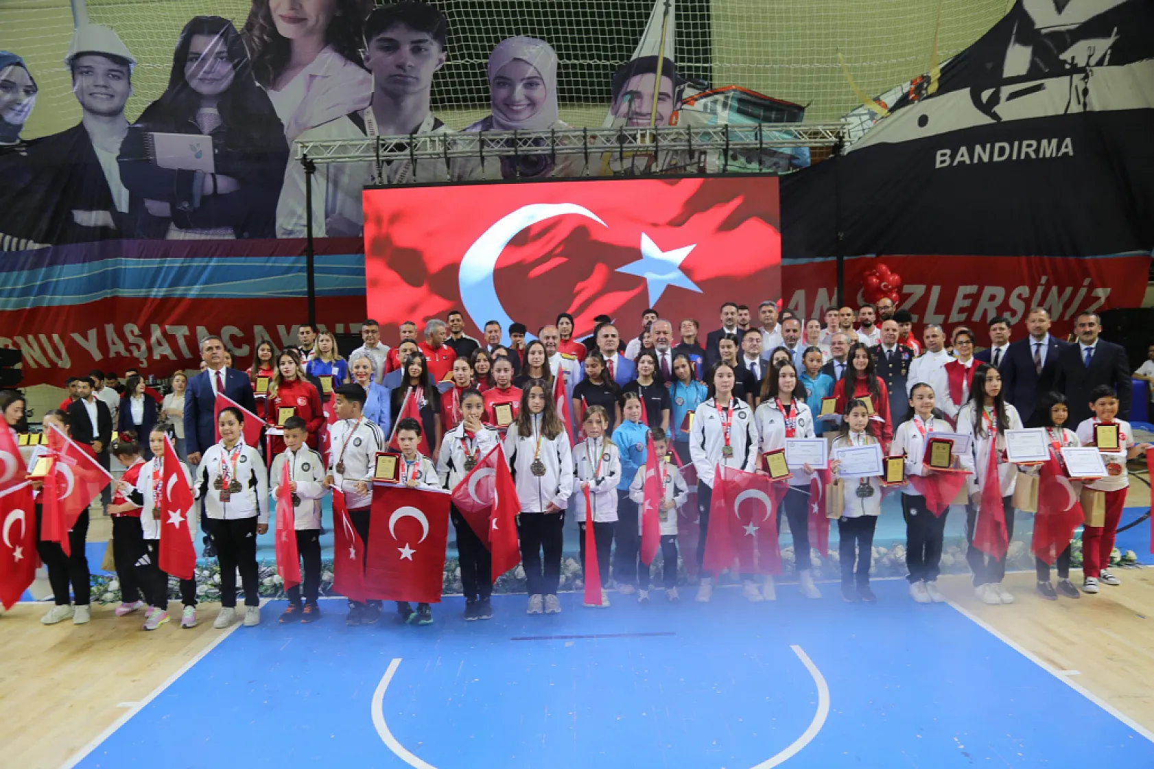 Muğla'da başarılı sporculara ödül yağdı