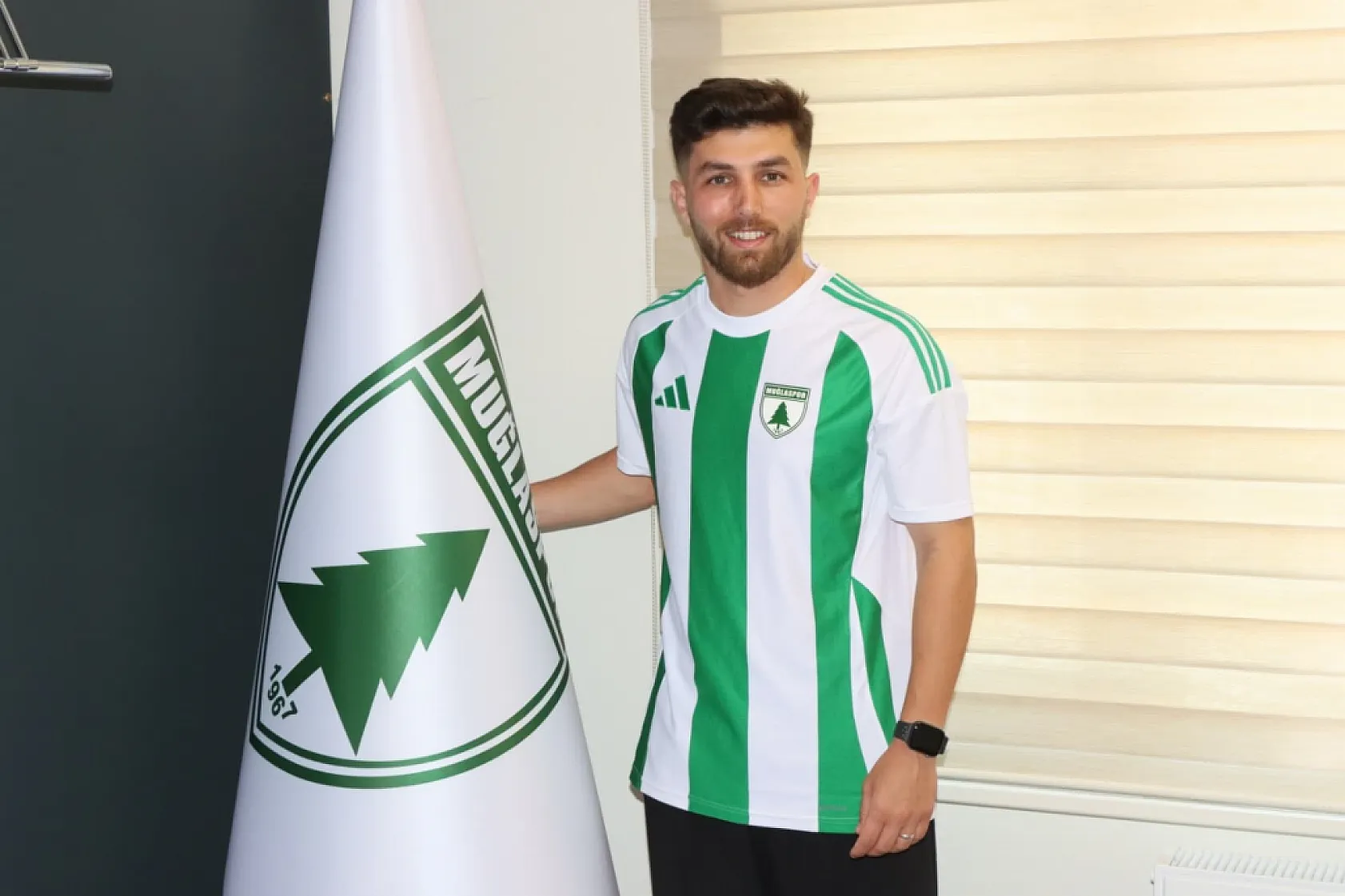 Muğlaspor, orta saha oyuncusu Selim Dilli'yi kadrosuna kattı