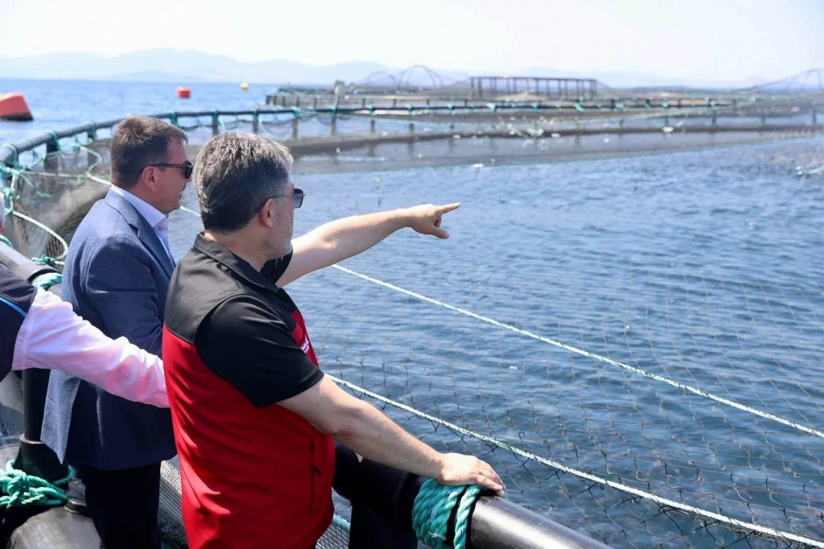 Bakan Yumaklı, Milas'taki su ürünleri tesisinde sektörün hedeflerini açıkladı