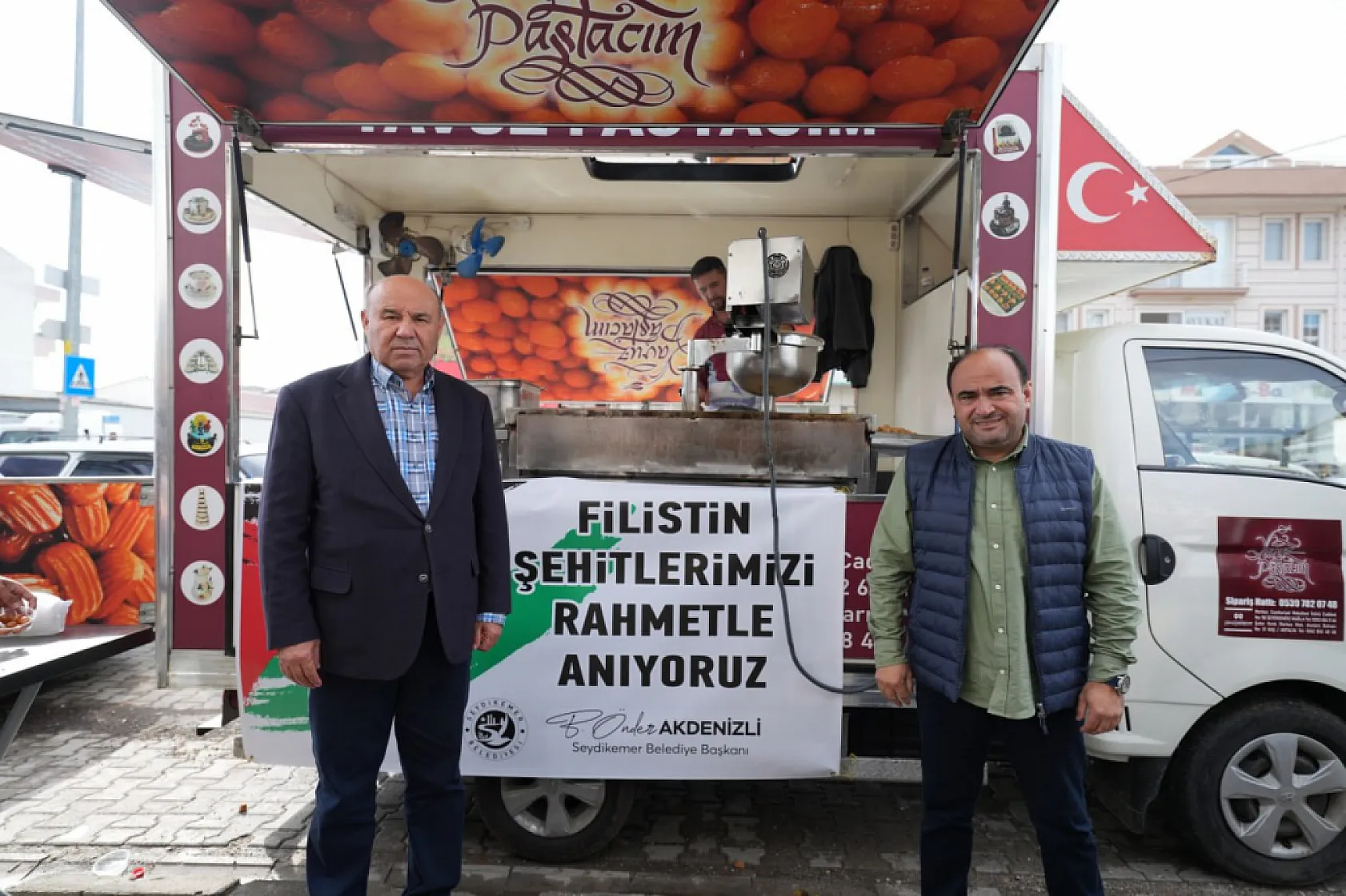 Seydikemer Belediyesi Gazze Şehitleri İçin Lokma Dağıttı