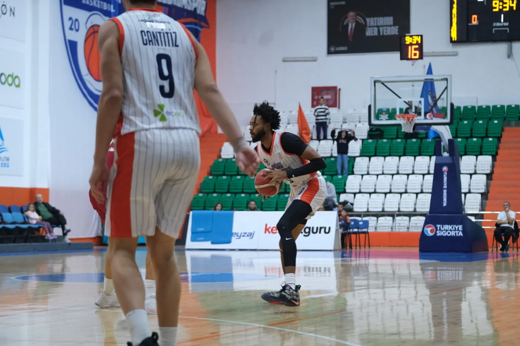 Çağdaş Bodrum Spor, Gaziantep Basketbol Karşısında Yıldızlaşan Performansıyla Galibiyete Ulaştı