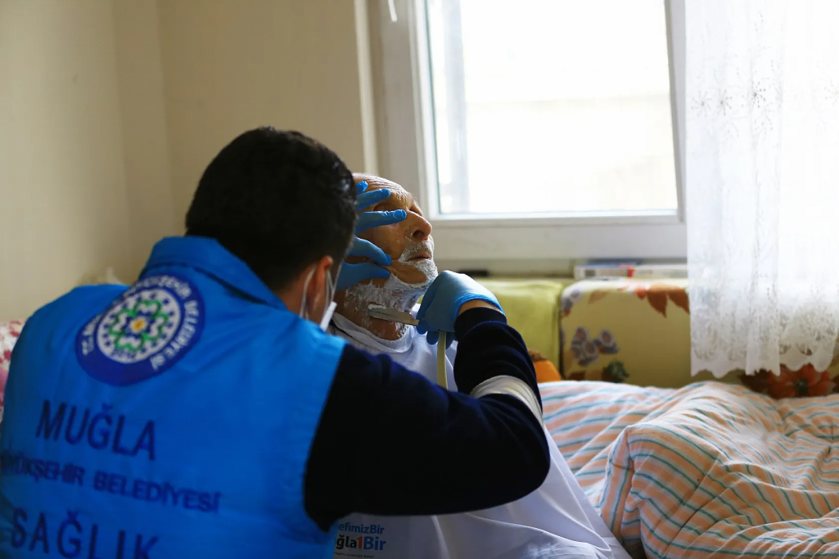 Muğla Büyükşehir Evde Bakım Hizmeti İle 26 Bin Haneye Misafir Oldu