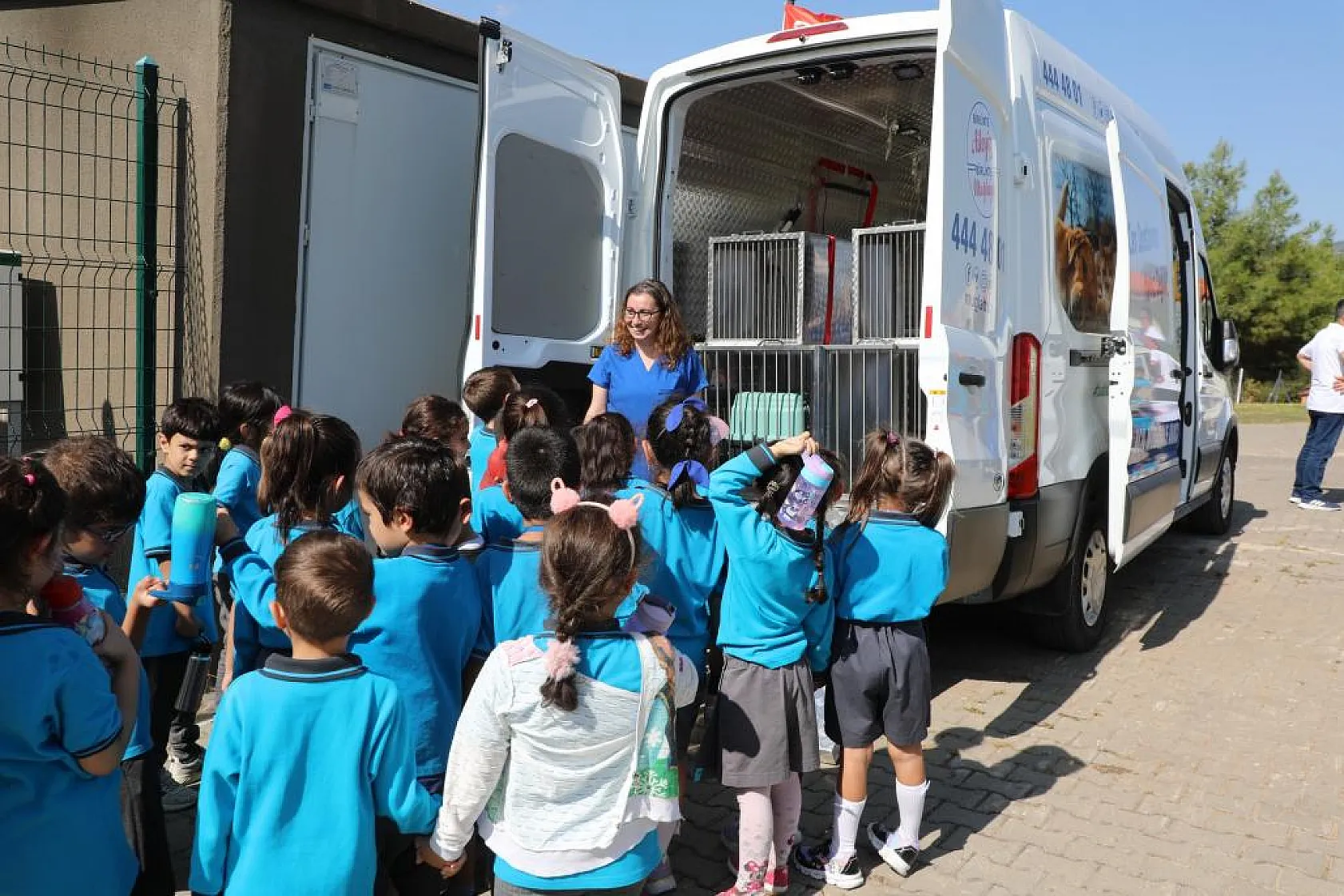 Geçici Hayvan Bakımevi Minik Misafirlerini Ağırladı