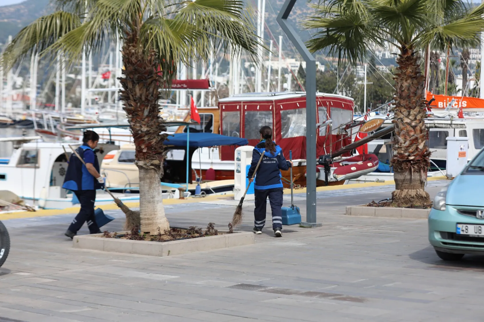 Muğla Büyükşehir'den Sağlıklı ve Temiz Çevre İçin Yoğun Mesai