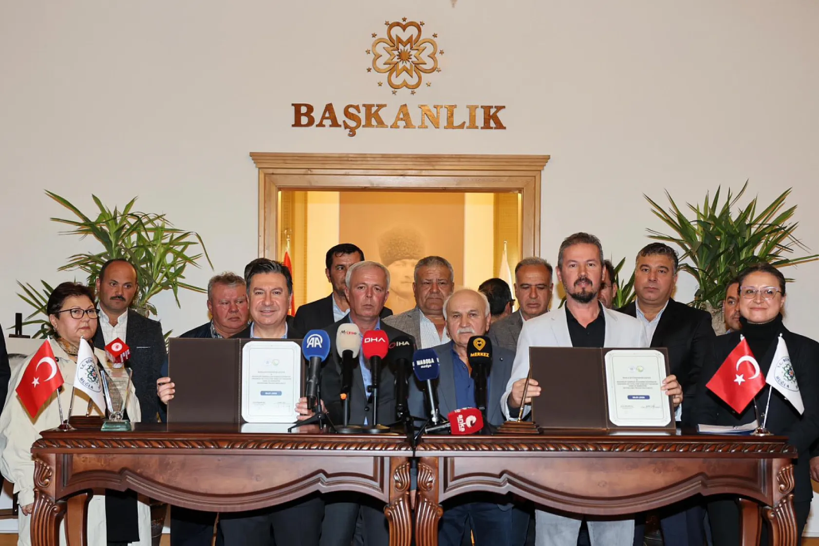 Muğla Büyükşehir'den süt üreticilerine soğuk zincir ve yem desteği