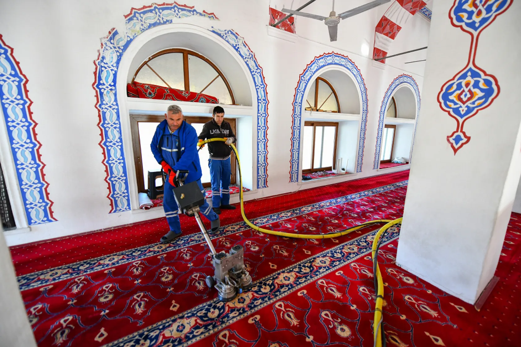 Fethiye Belediyesi Ramazan Ayı öncesi camilerde temizlik çalışmalarını tamamladı
