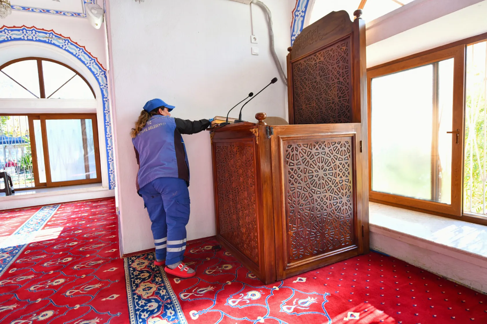 Fethiye Belediyesi Ramazan Ayı öncesi camilerde temizlik çalışmalarını tamamladı
