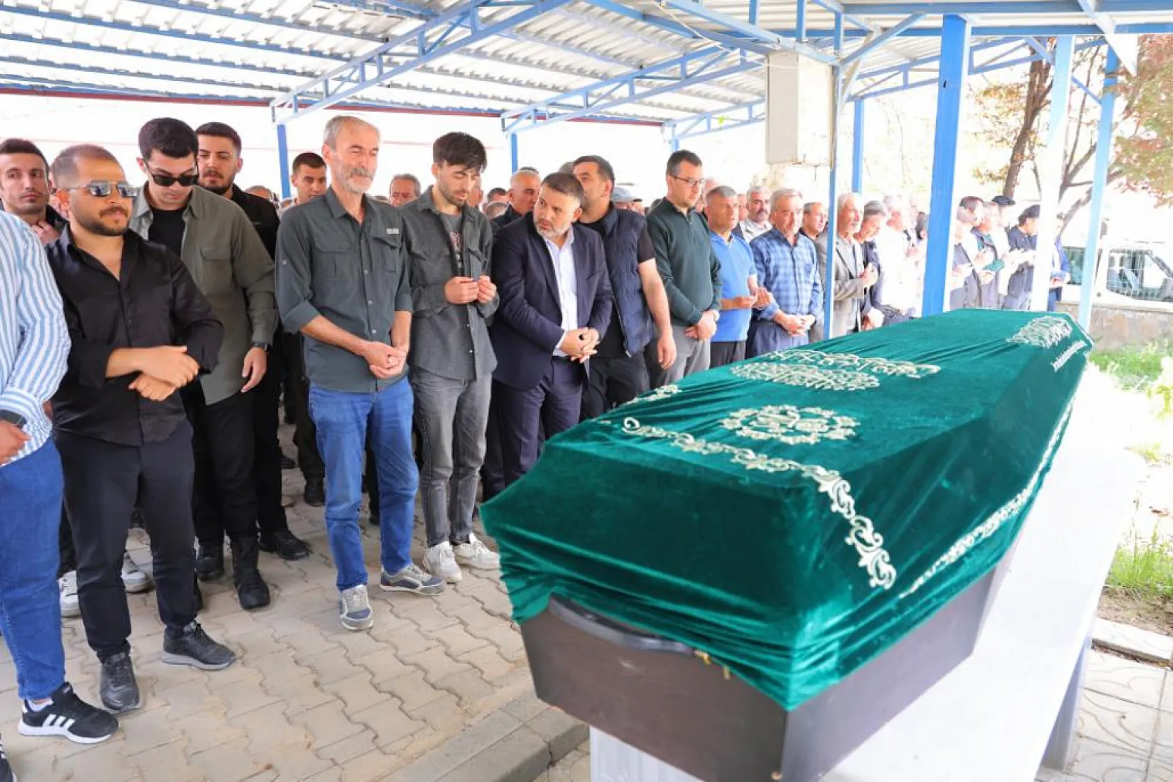 Cinayete kurban giden Kübra Yapıcı son yolculuğuna uğurlandı