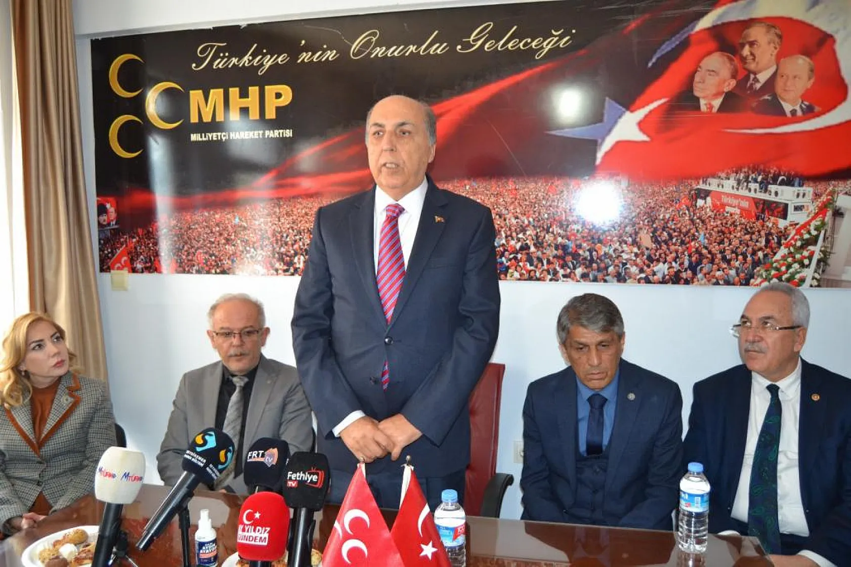 Başkan Adayı Ayaydın'dan, MHP İlçe Teşkilatına Ziyaret