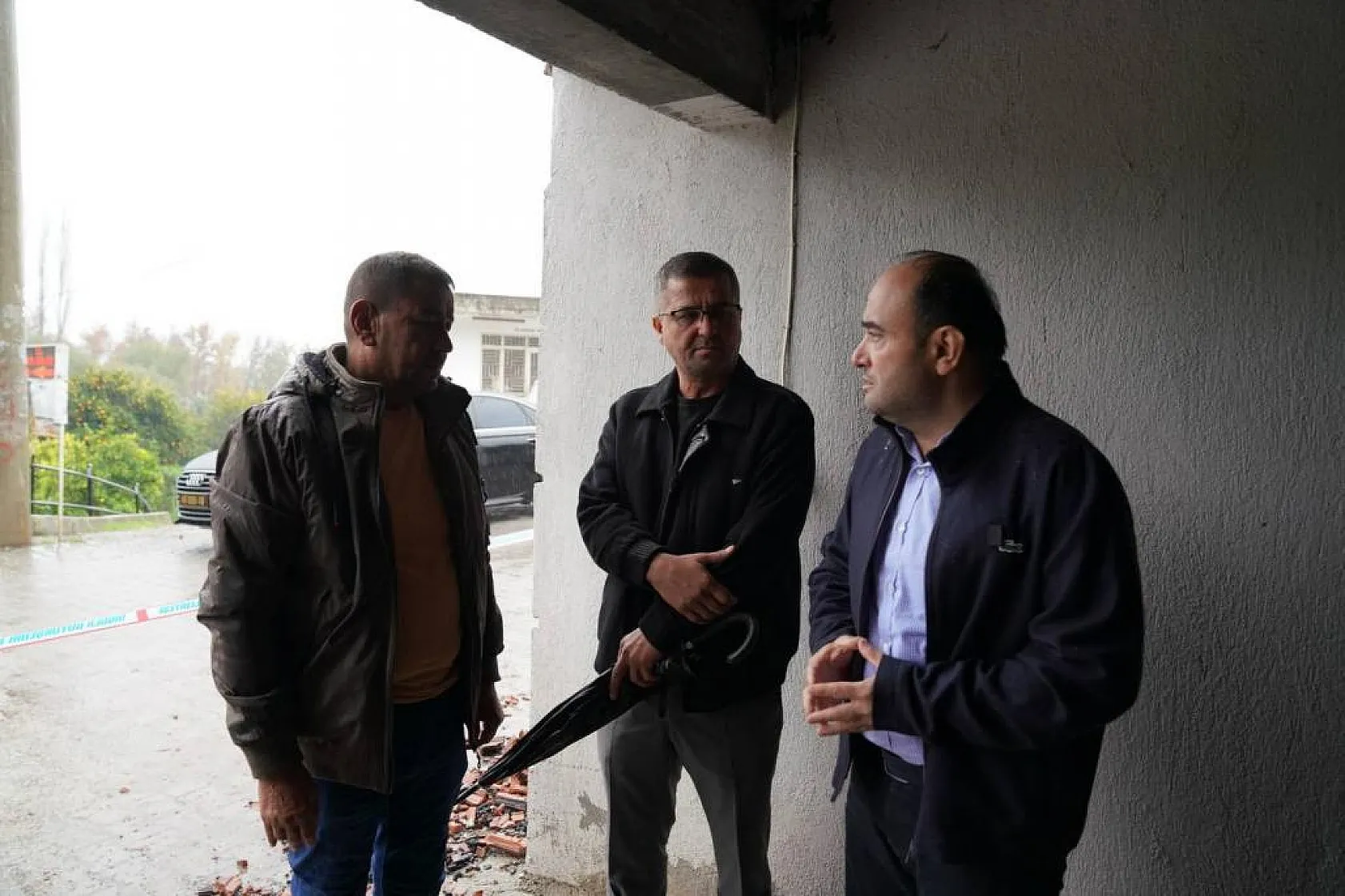 Başkan Akdenizli'den Evi Yanan Ailelere Ziyaret