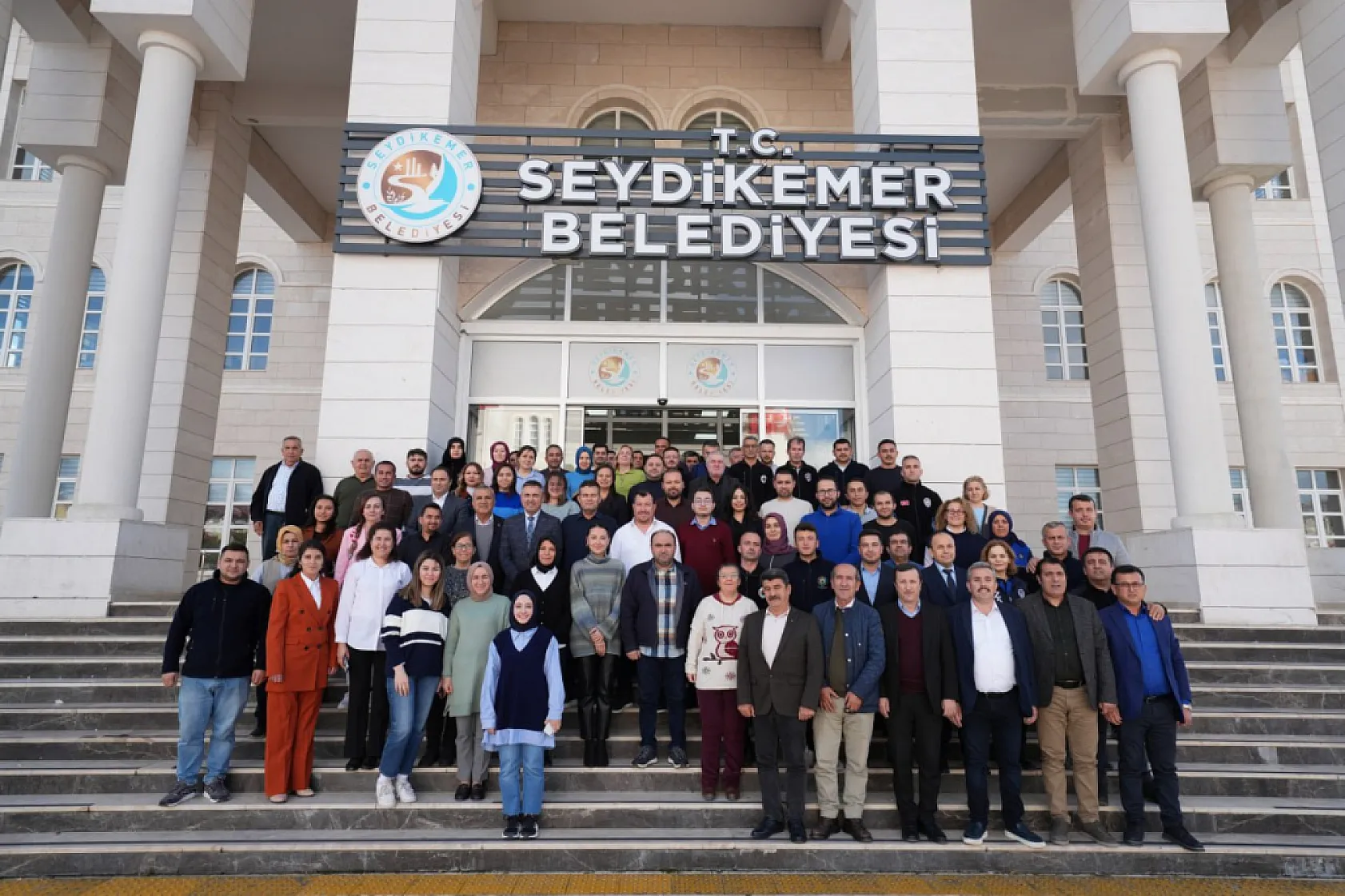 Başkan Akdenizli, Belediye Personelinin Yeni Yılını Kutladı