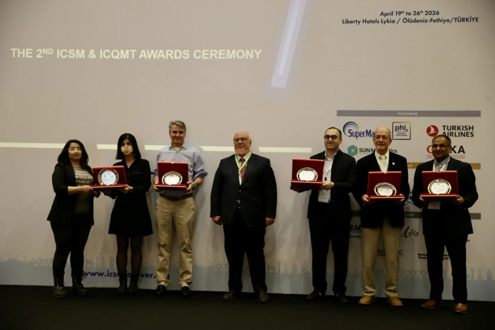 Fethiye'de 'süperiletkenlik' ve 'kuantum teknolojileri' konferansları başladı
