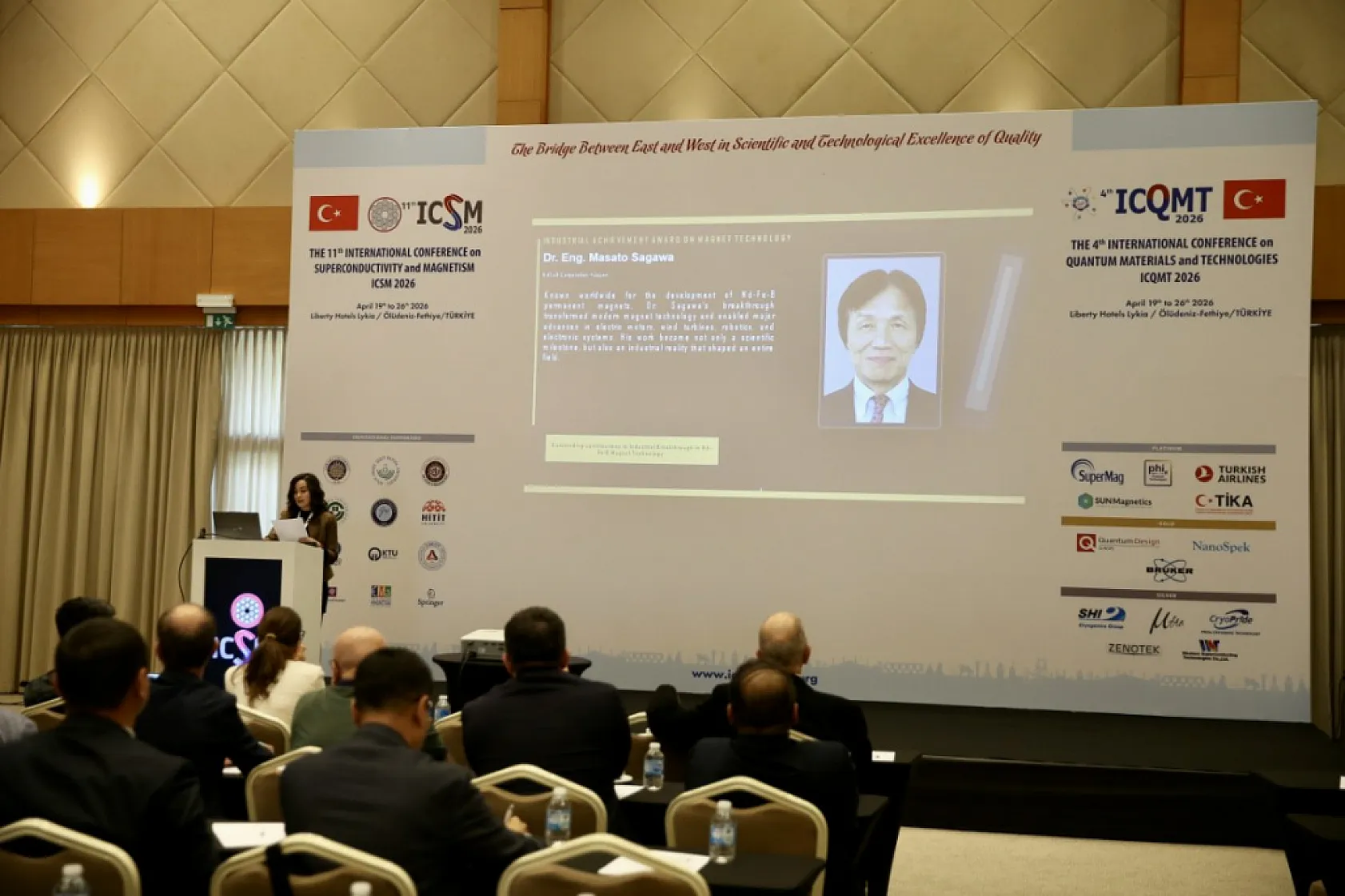Fethiye'de 'süperiletkenlik' ve 'kuantum teknolojileri' konferansları başladı