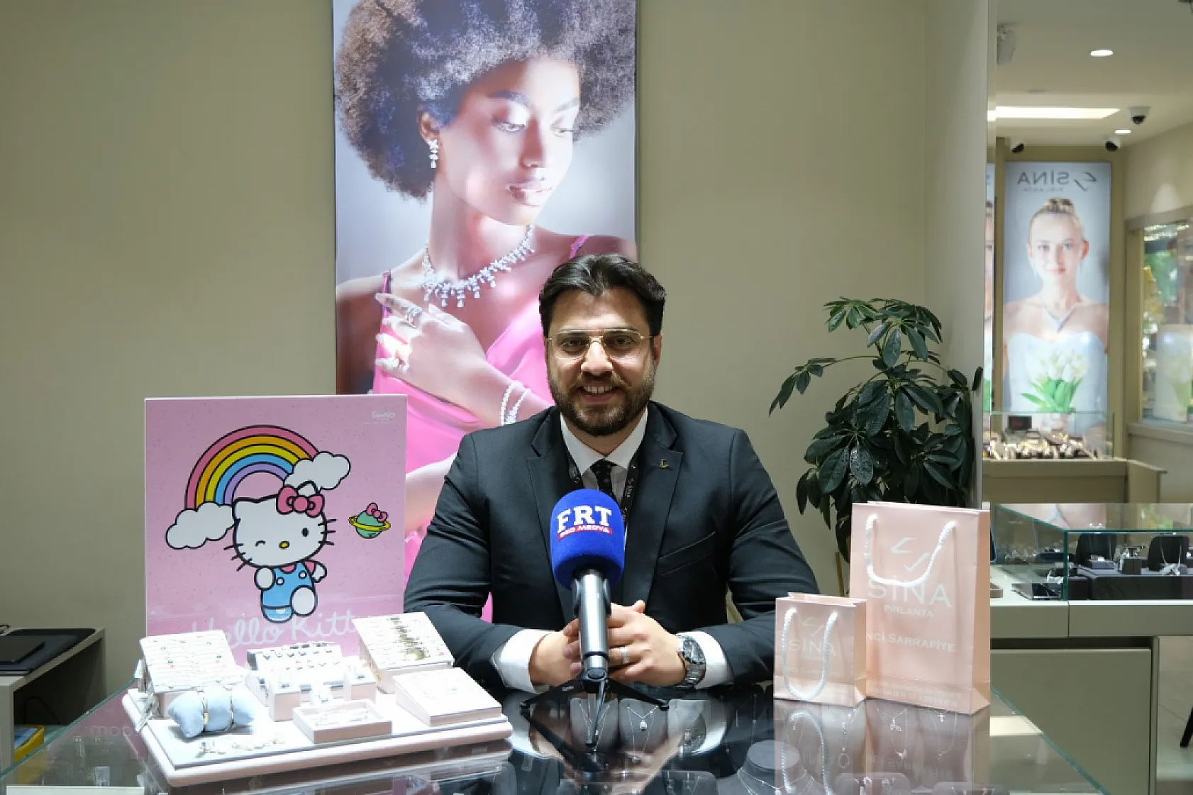 Fethiye'de 23 Nisan'a özel kampanya heyecanı: Sina Pırlanta'dan ödüllü çekiliş