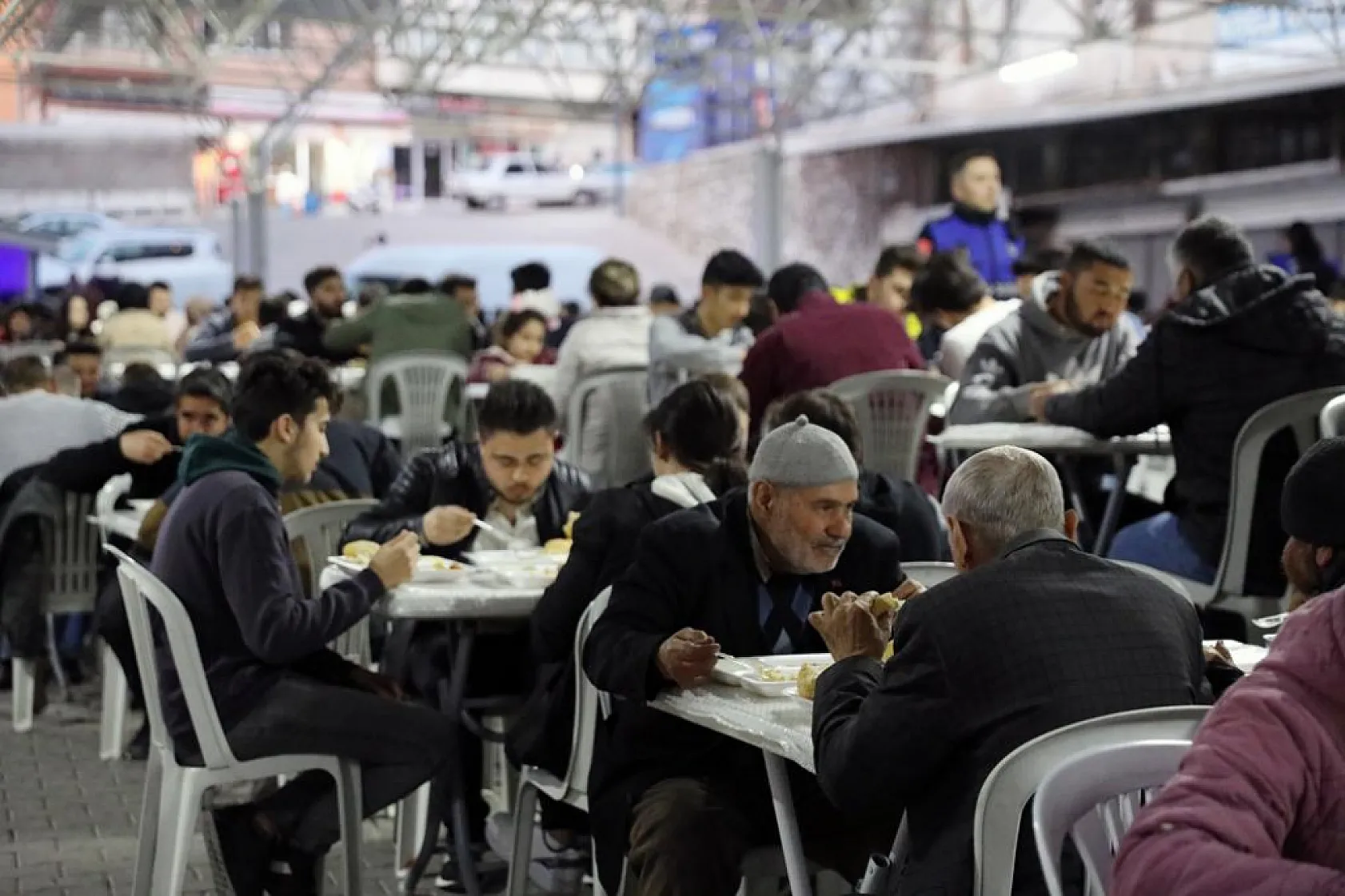 Menteşe Belediyesi İftar Çadırında 3 Bin kişiye yemek verilecek