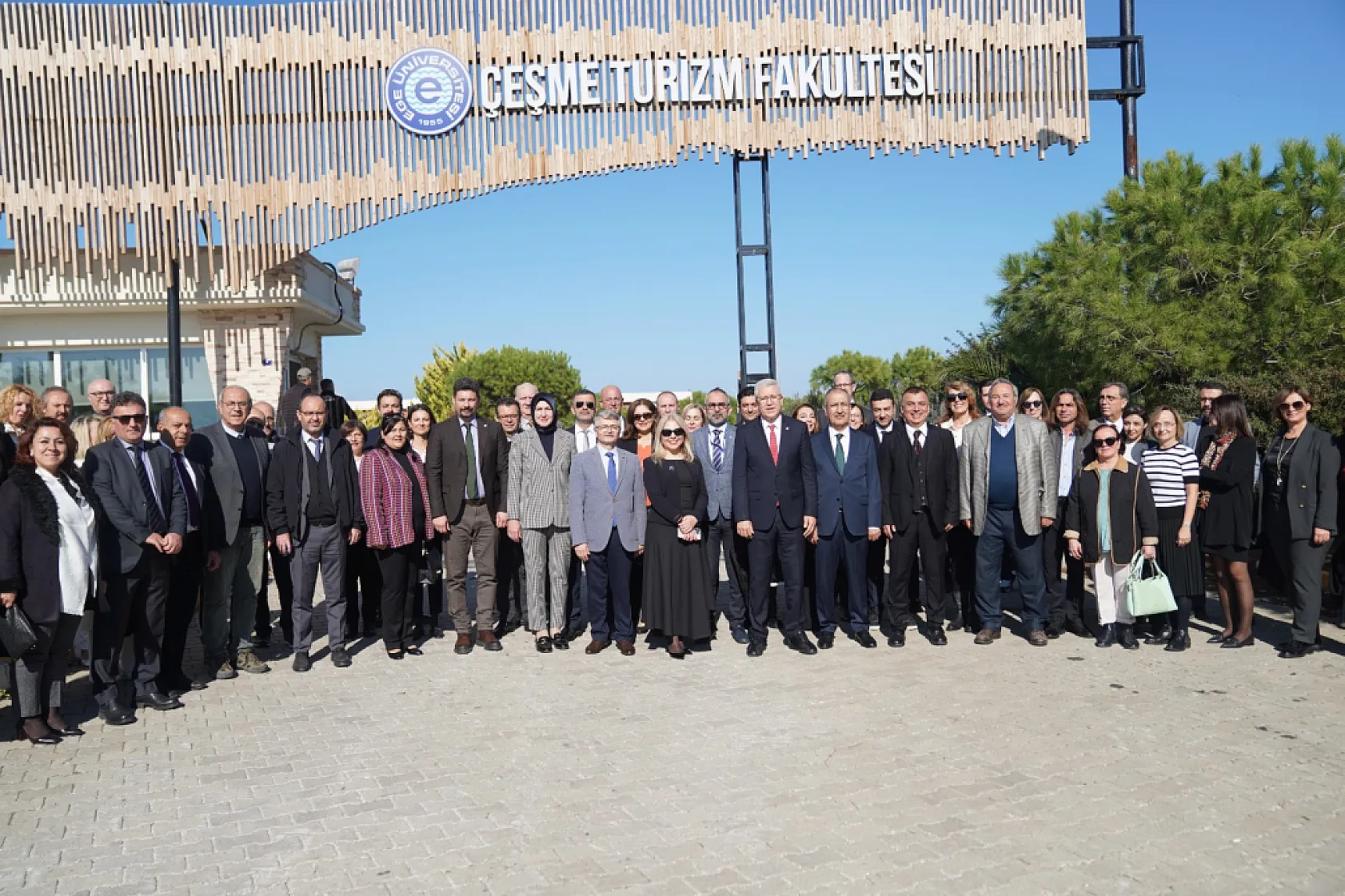 BİK Genel Müdürü Erkılınç İzmir'de yurt açılışına katıldı