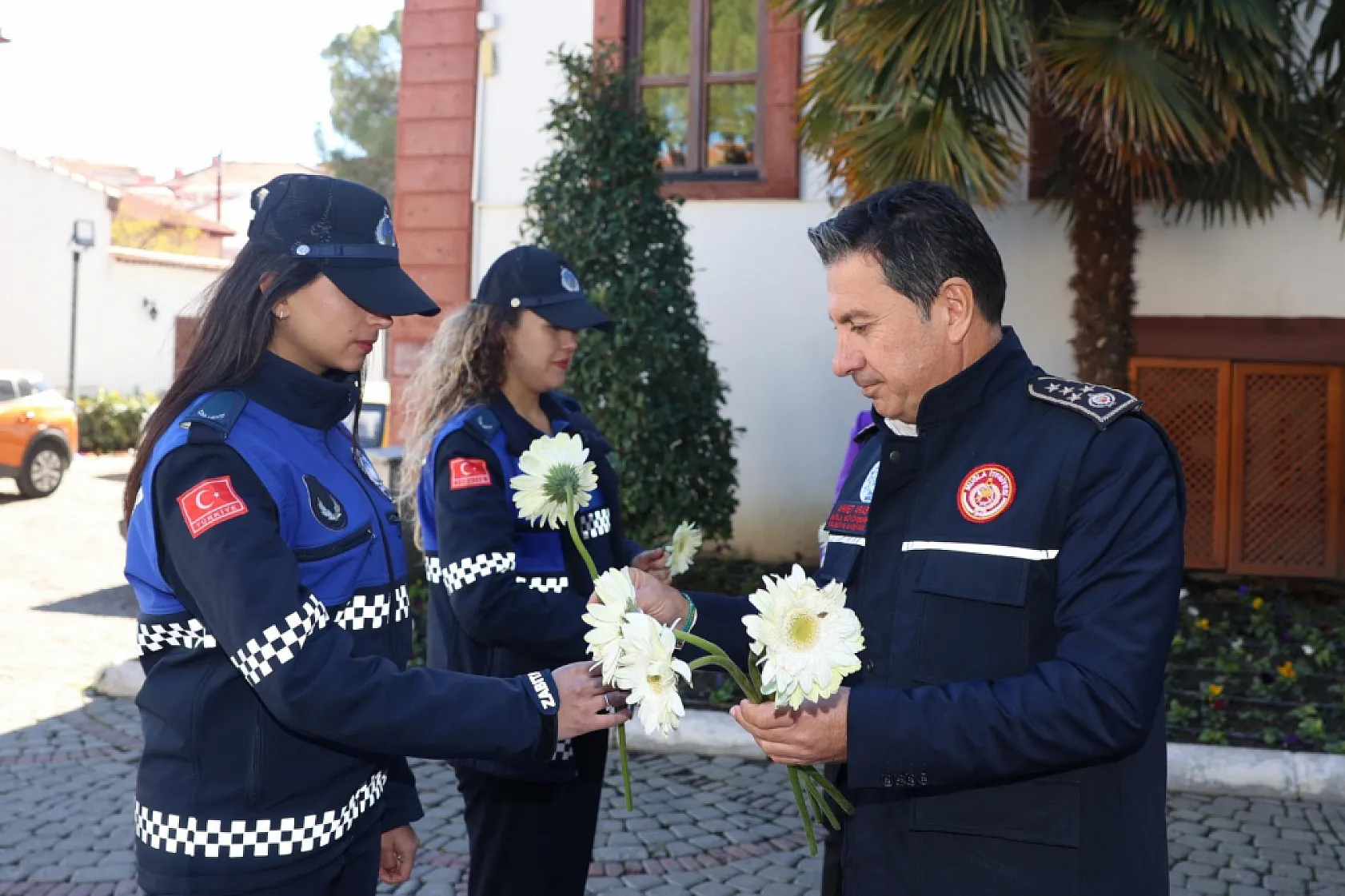 Başkan Aras Kadın Çalışanları ile Bir Araya Geldi 