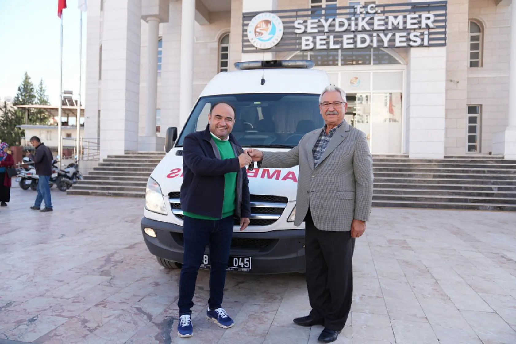Esnaf Hastanesinden Seydikemer Belediyesine Araç Desteği
