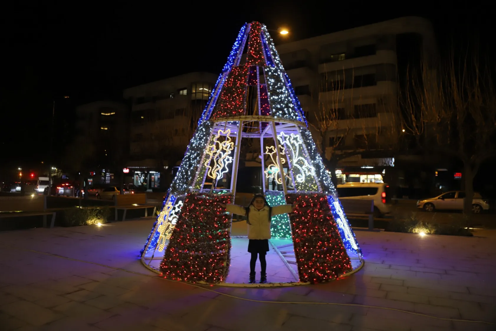 Büyükşehir'in Süslemeleriyle  Muğla Işıl Işıl