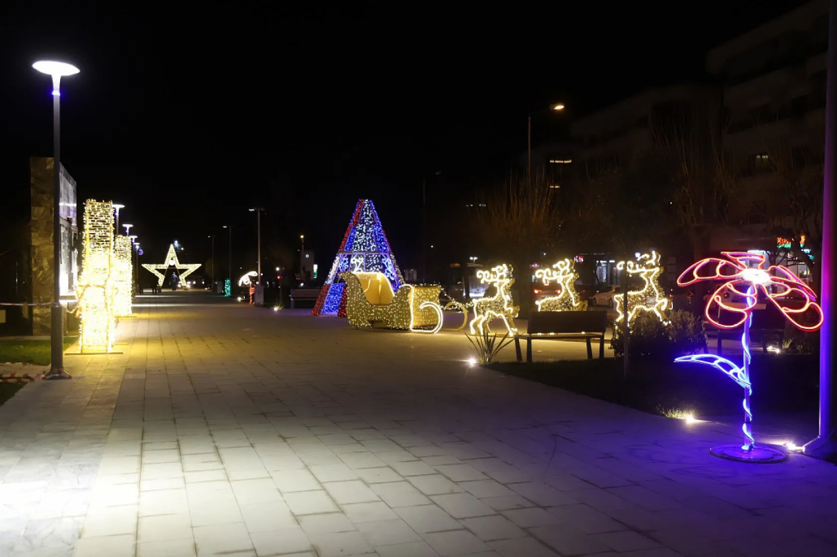 Büyükşehir'in Süslemeleriyle  Muğla Işıl Işıl