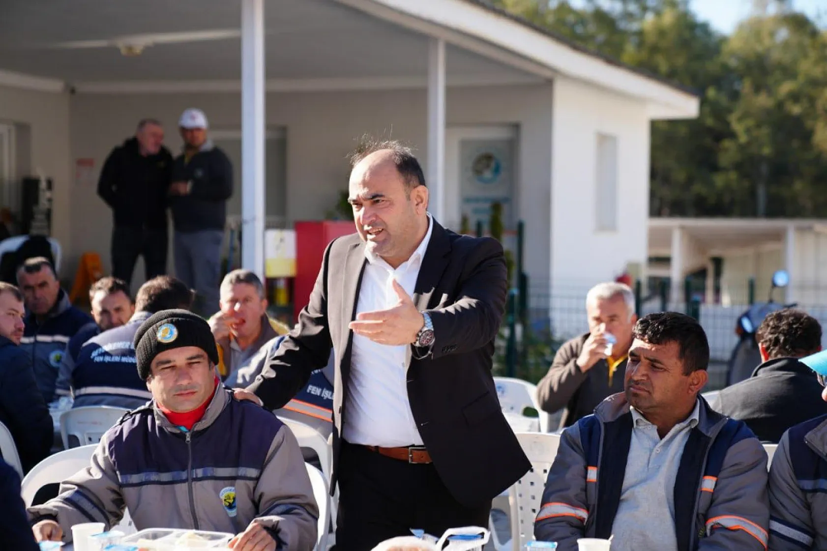 Başkan Akdenizli 'Biz büyük bir aileyiz'