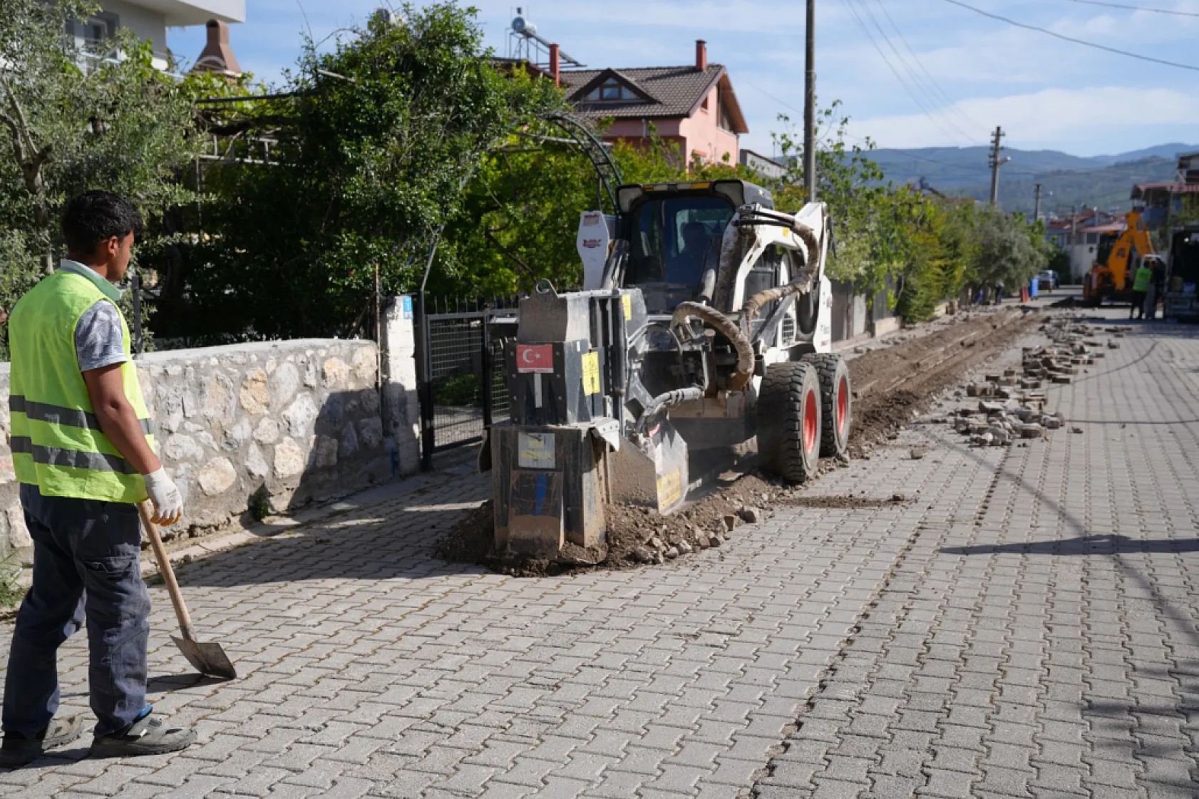 Seydikemer'de Fiber Altyapı Güçleniyor