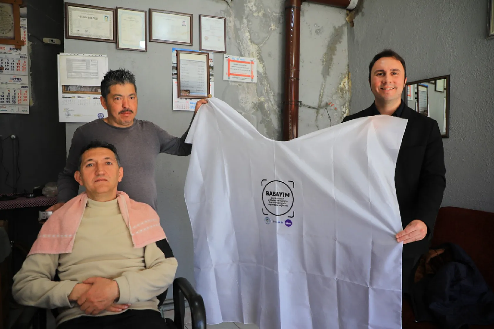 Muğla'da babalar çocukları için aynaya bakıyor
