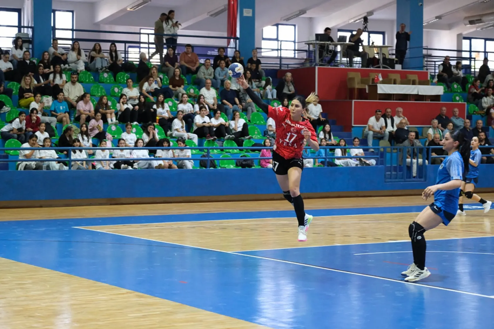 Yalıkavakspor yarı final serisinde farklı kazandı: Final için bir adım kaldı