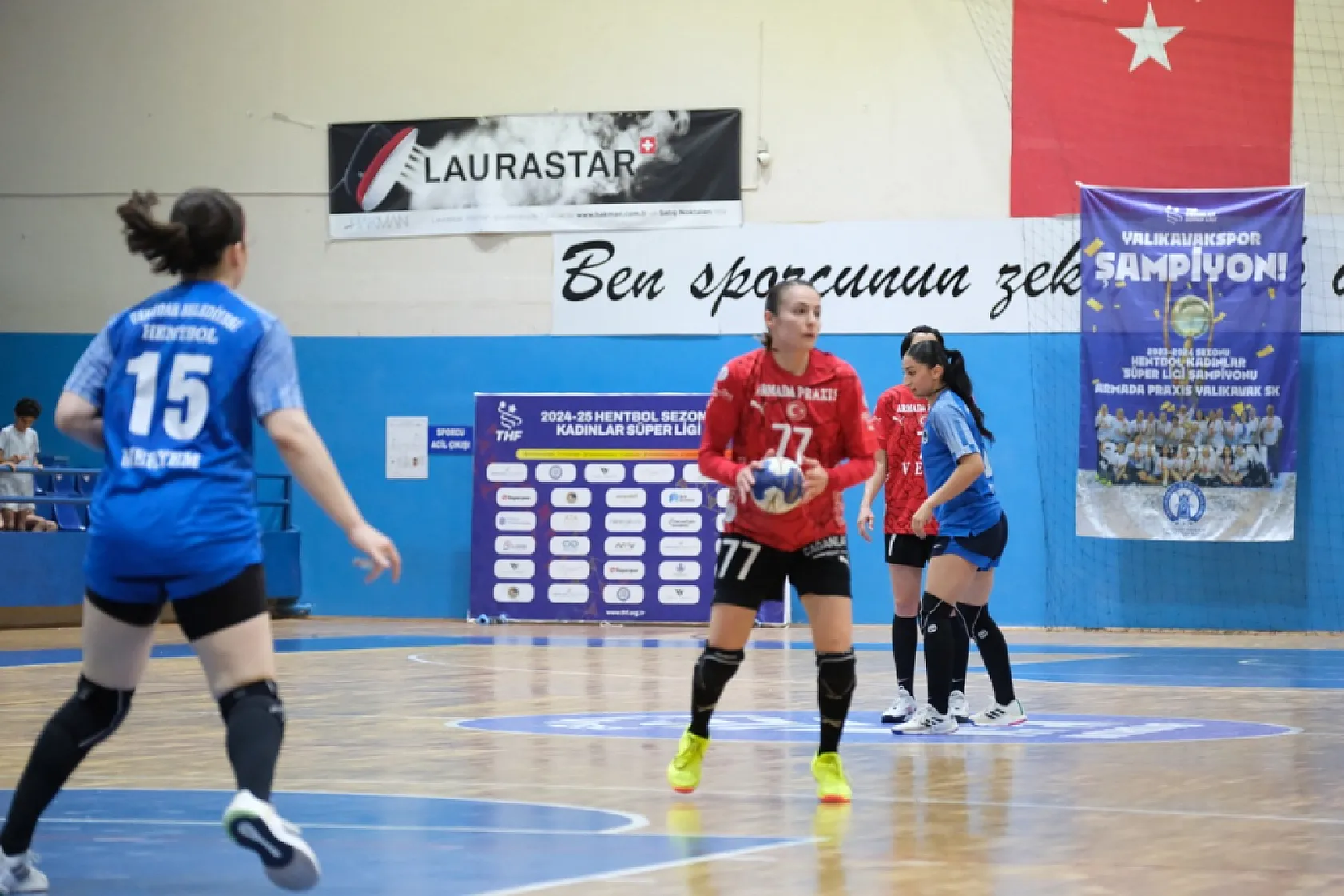 Yalıkavakspor yarı final serisinde farklı kazandı: Final için bir adım kaldı
