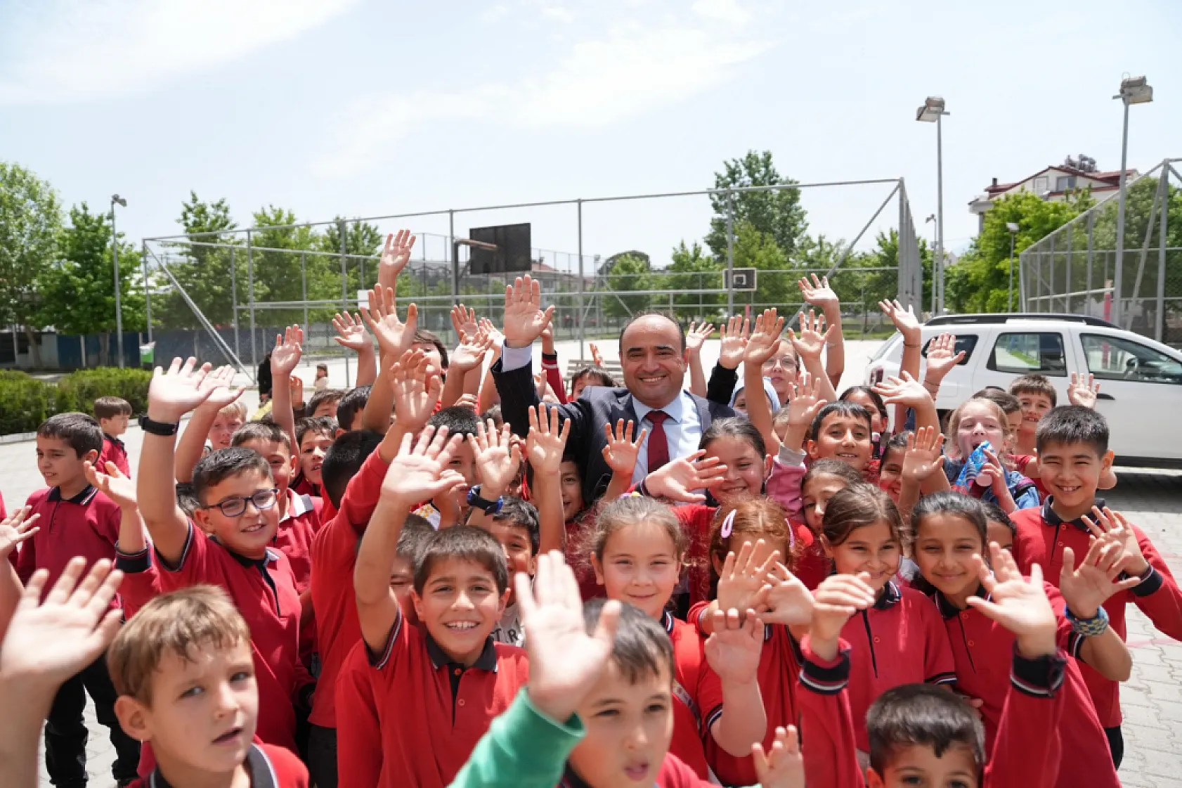 Başkan Akdenizli, Küçük Nazlı'nın Seçim Vaadini Yerine Getirdi