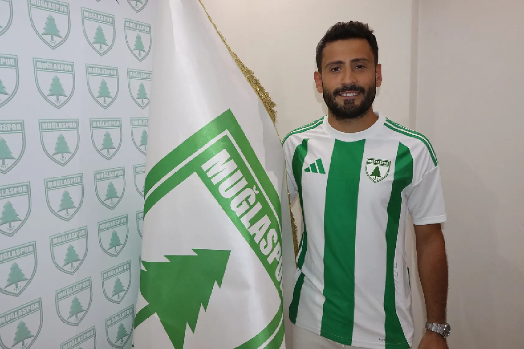Muğlaspor, Orta Sahasını Fatih Somuncu ile Güçlendirdi