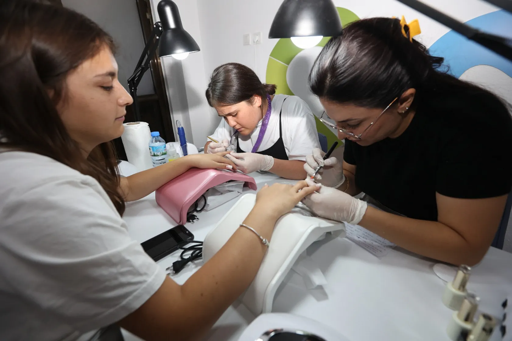Muğla Kadın Yaşam Merkezlerinde Tırnak Bakım Atölyesi Yoğun İlgi Görüyor