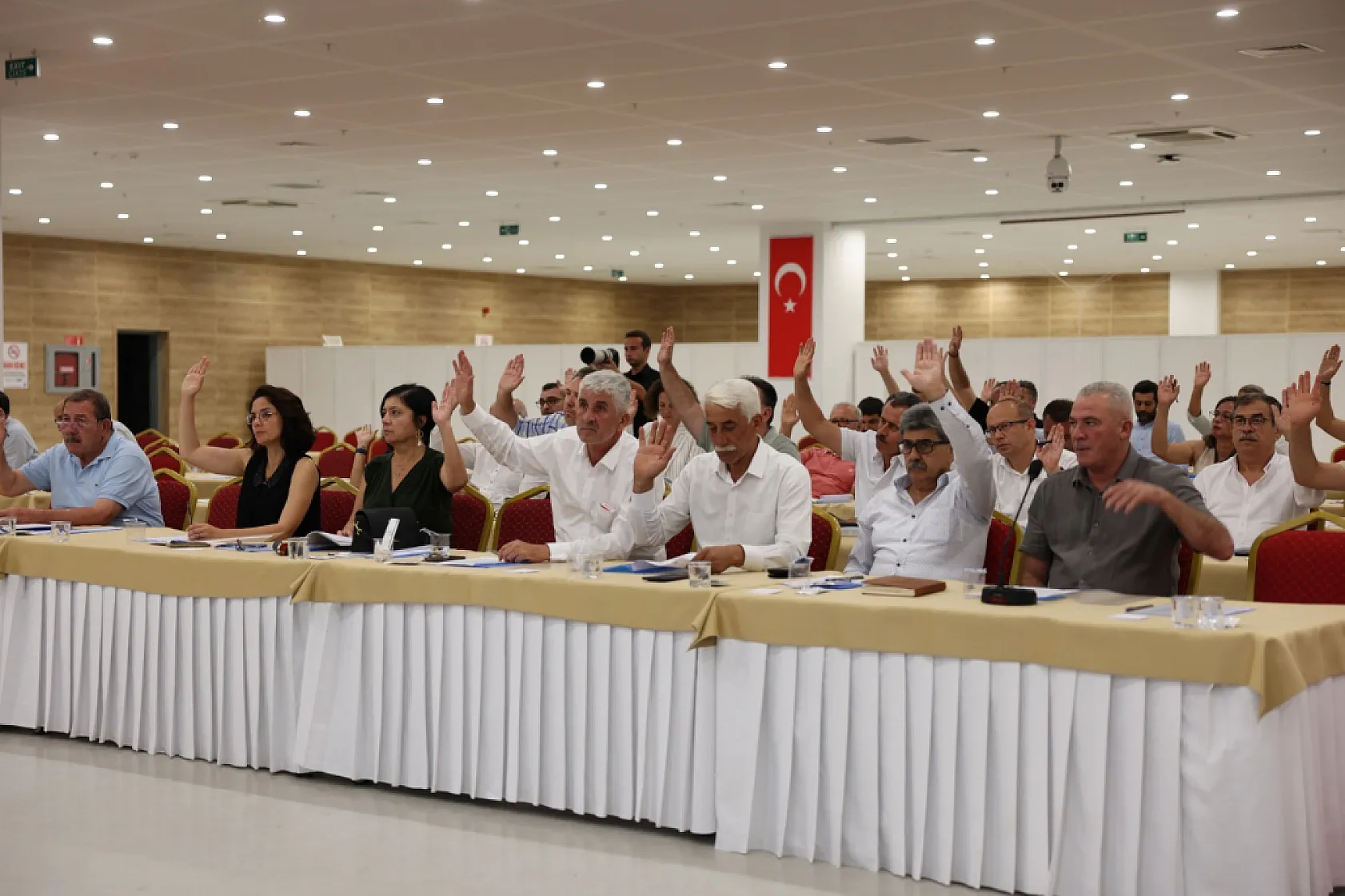 Başkan Aras'tan Üreticiye ve Turizmciye Su Tarifesi Müjdesi