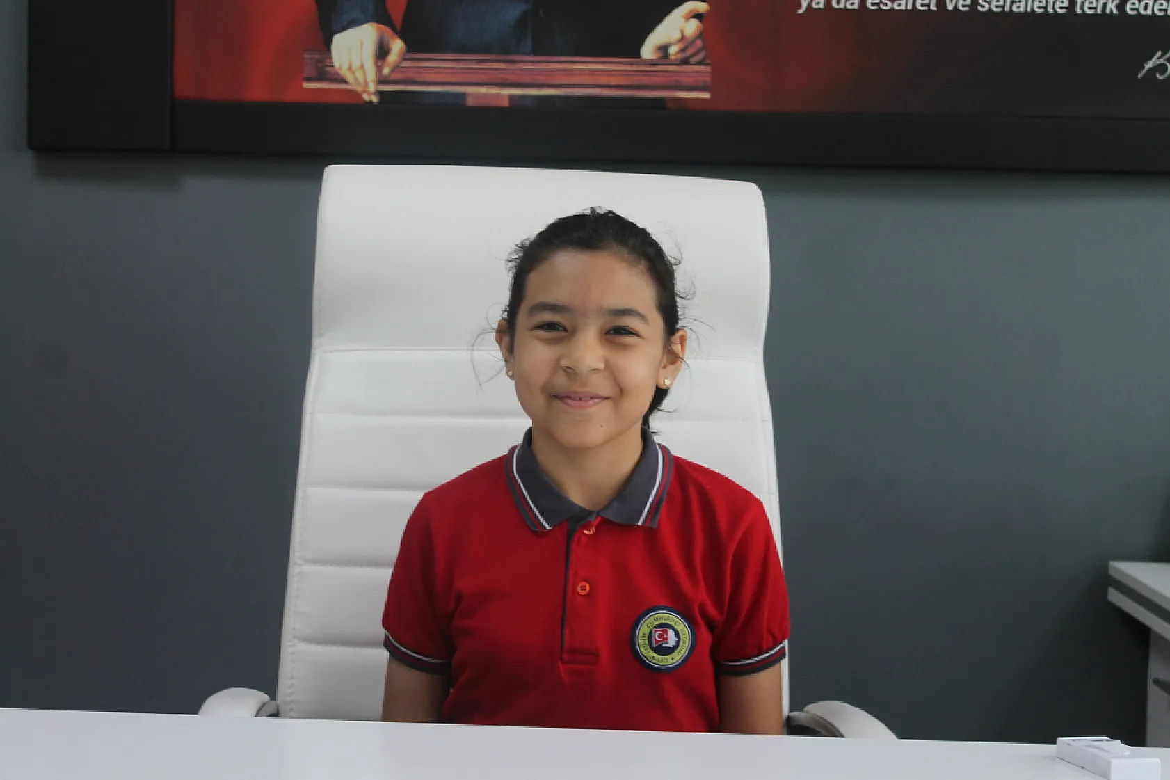 Fethiye İlçe Milli Eğitim Müdürü Kaya, koltuğunu öğrencilere bıraktı