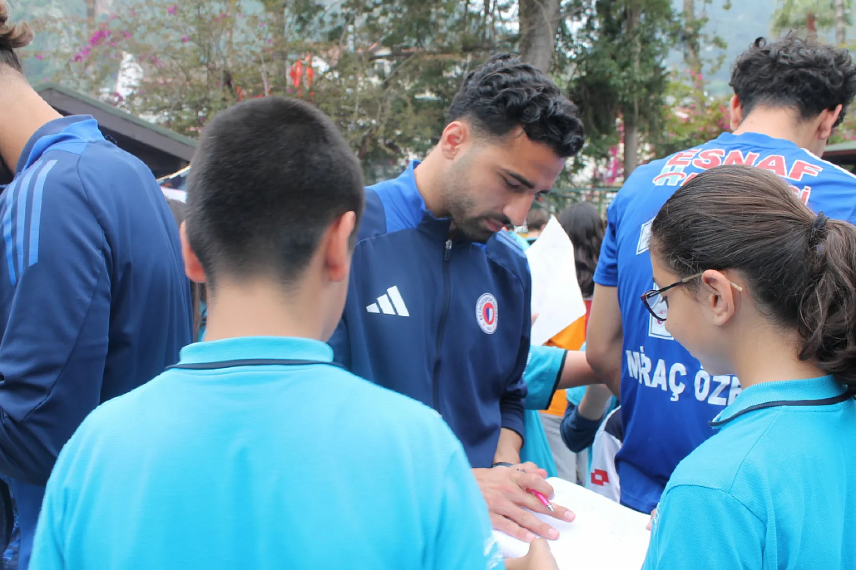 Fethiyespor, Merkez Atatürk Ortaokulu Öğrencileri İle Futbol Maçında Karşılaştı