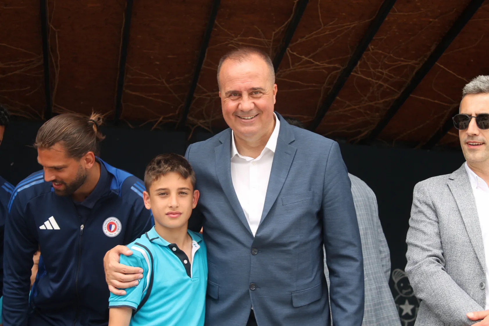 Fethiyespor, Merkez Atatürk Ortaokulu Öğrencileri İle Futbol Maçında Karşılaştı