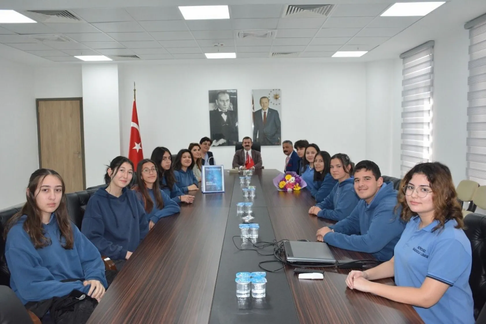 Köyceğiz'de öğrenciler 'Mavi Mürekkep' adlı dergi çıkardı