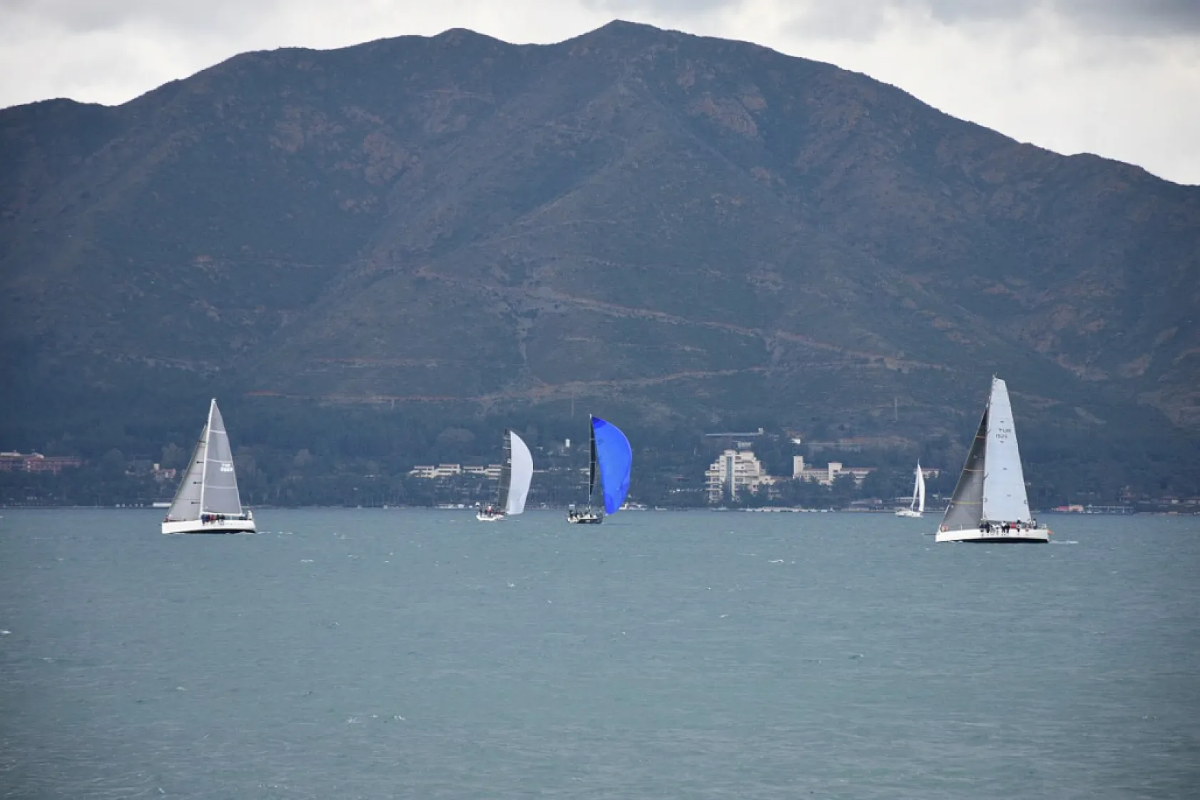 Marmaris'te '18. Campus Cup' yelkenli yarışları başladı